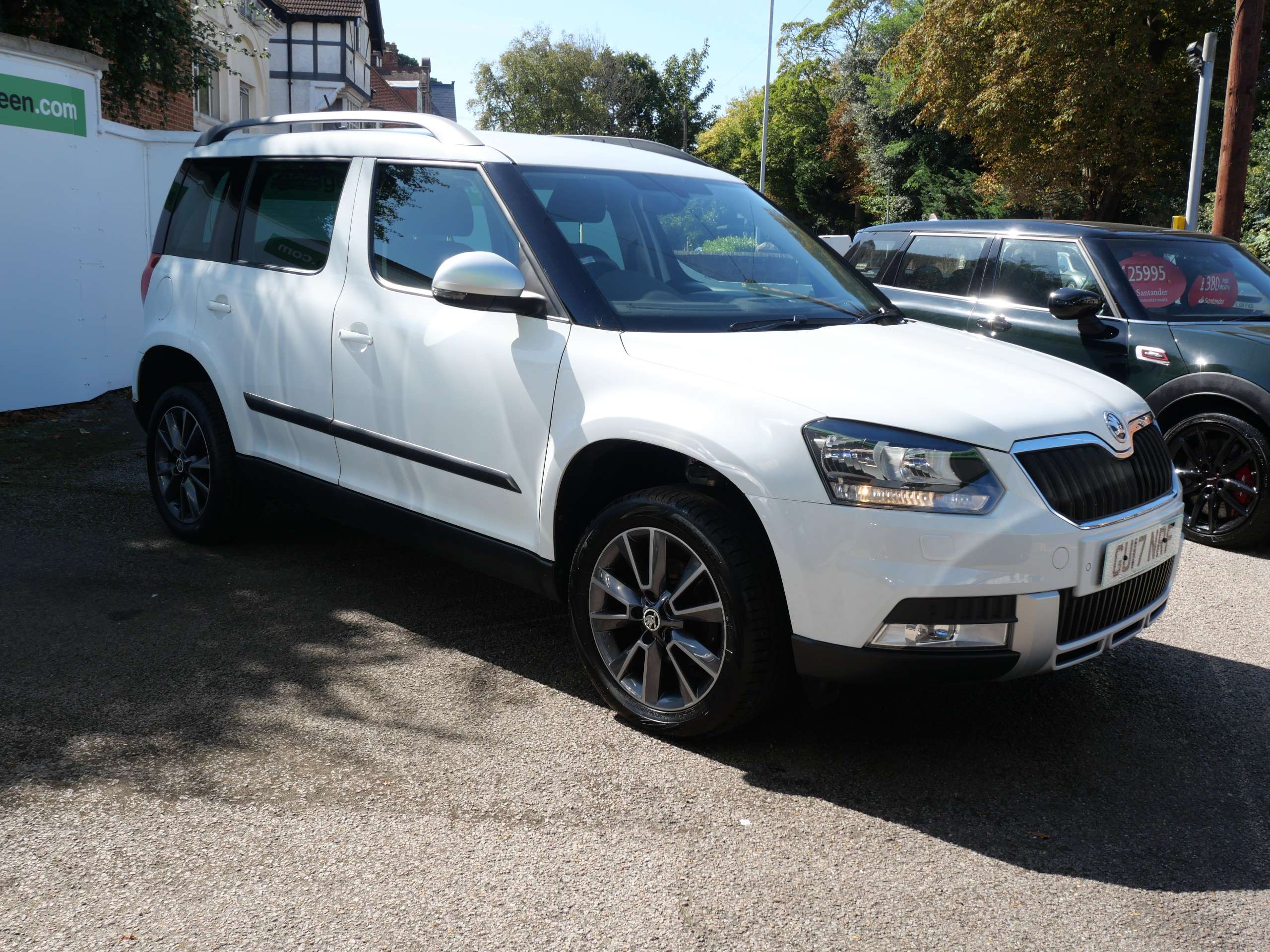 A 2017 SKODA YETI 1.2 TSI SE Drive Outdoor Euro 6 (s/s) 5dr 1 Owner 41000 Miles A 2017 SKODA YETI 1.2 TSI SE Drive Outdoor Euro 6 (s/s) 5dr 1 Owner 41000 Miles