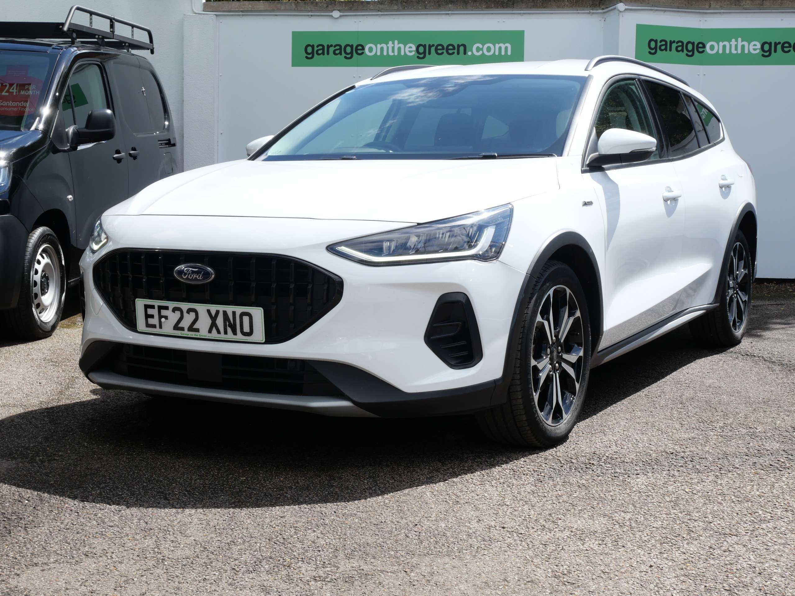 A 2022 FORD FOCUS 1.0T EcoBoost MHEV Active Vignale Petrol Hybrid Euro 6 (s/s) 5dr1 Owner A 2022 FORD FOCUS 1.0T EcoBoost MHEV Active Vignale Petrol Hybrid Euro 6 (s/s) 5dr1 Owner