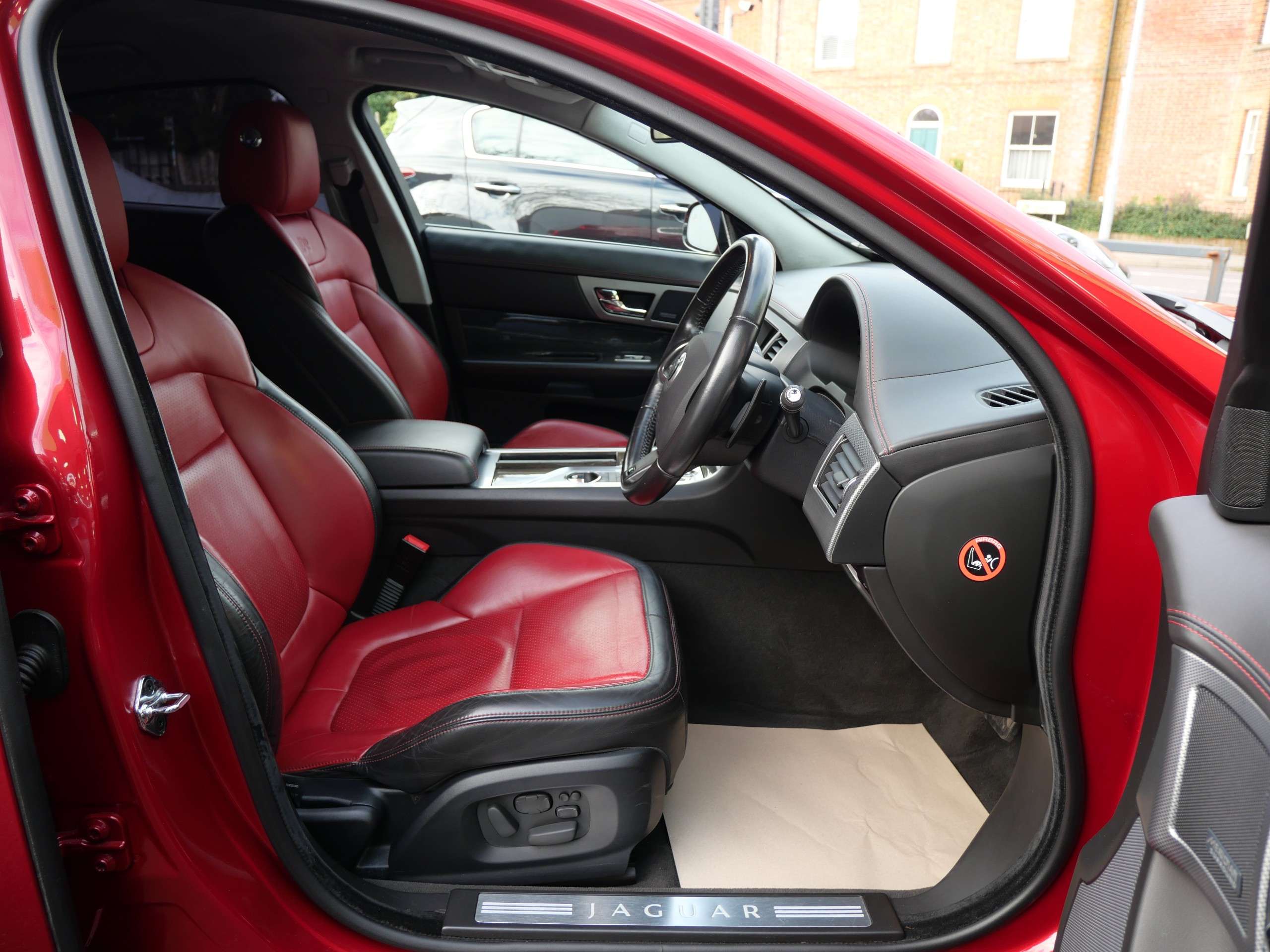 2013 JAGUAR XF 2013 JAGUAR XF