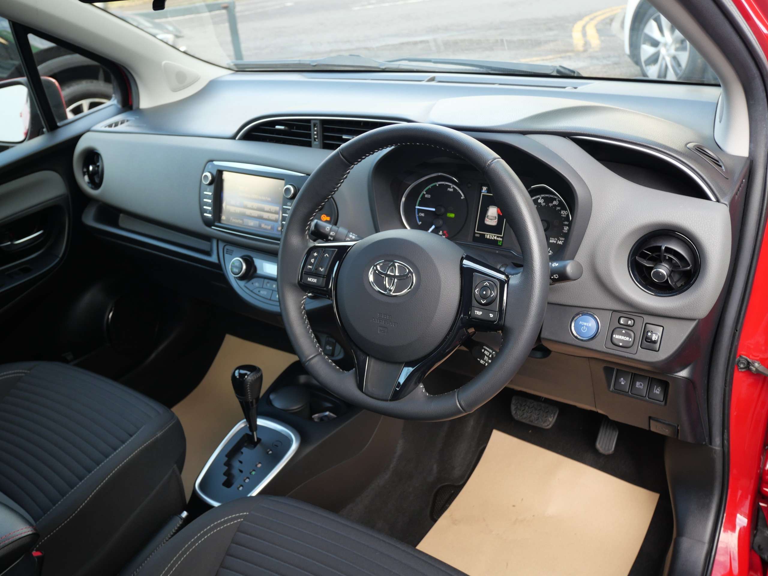 2018 TOYOTA YARIS 2018 TOYOTA YARIS