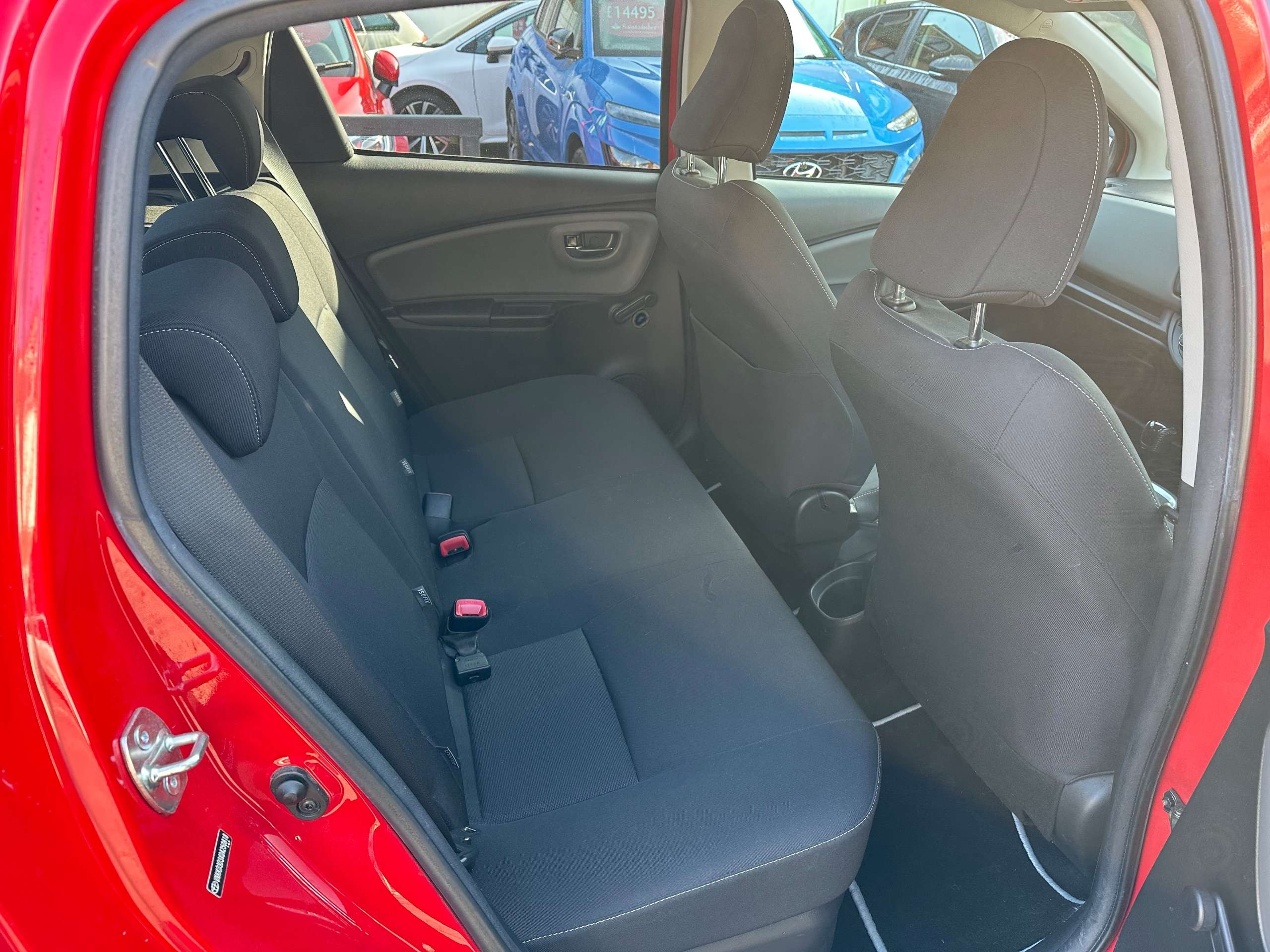 2016 TOYOTA YARIS 2016 TOYOTA YARIS