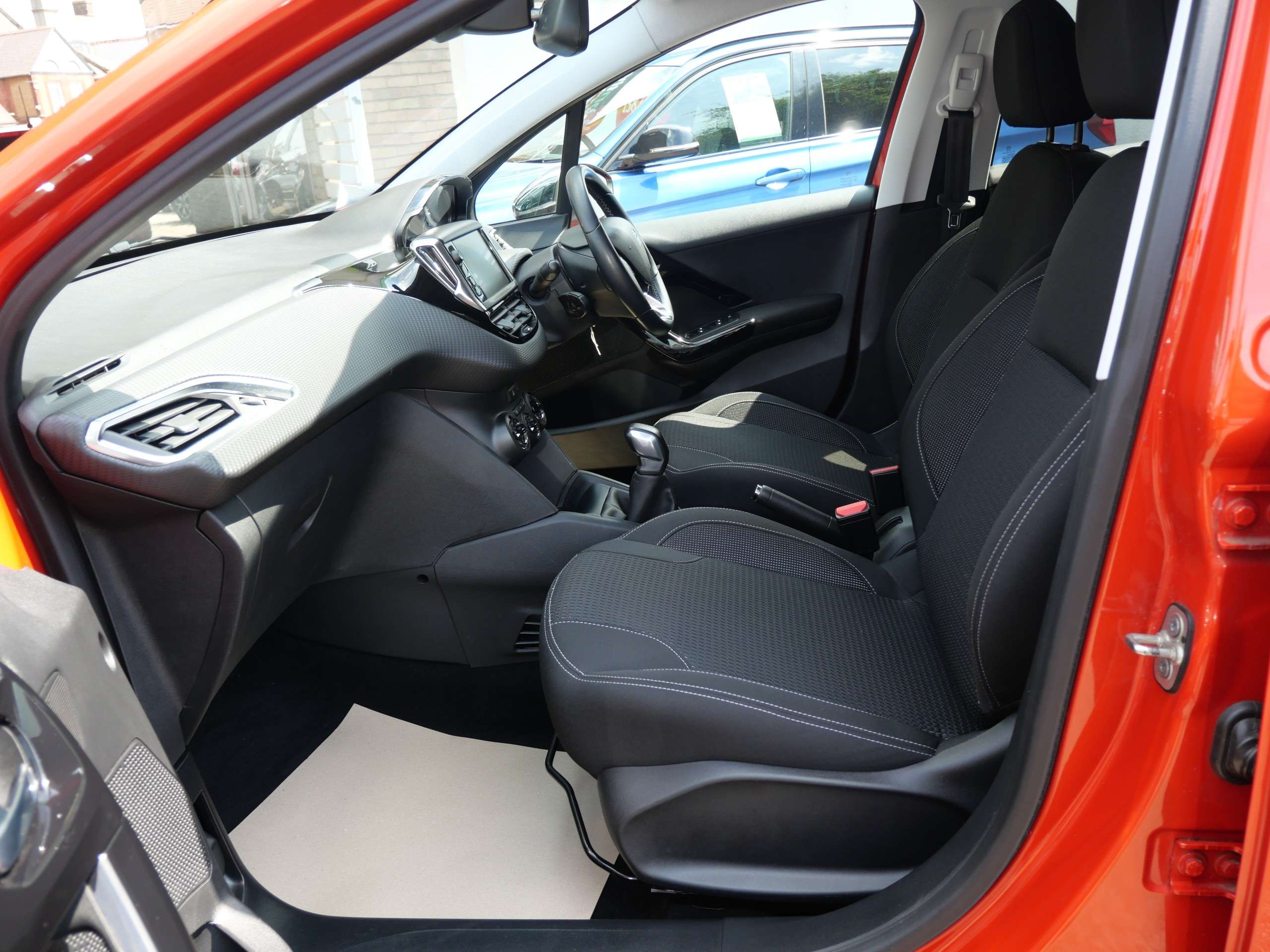 2018 PEUGEOT 208 2018 PEUGEOT 208