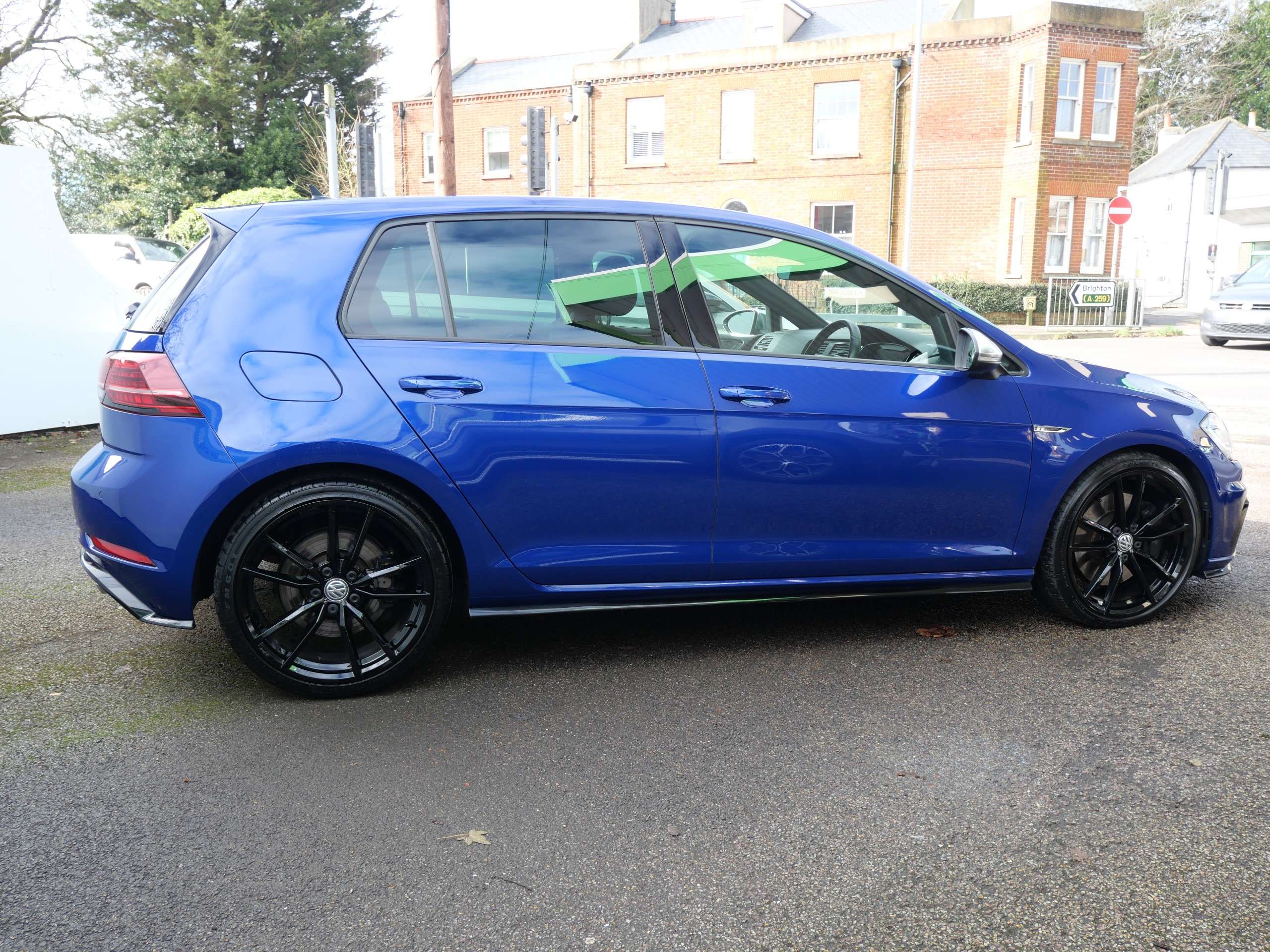 A 2020 VOLKSWAGEN GOLF 2.0 TSI R DSG 4Motion Euro 6 (s/s) (300 ps) 5dr A 2020 VOLKSWAGEN GOLF 2.0 TSI R DSG 4Motion Euro 6 (s/s) (300 ps) 5dr