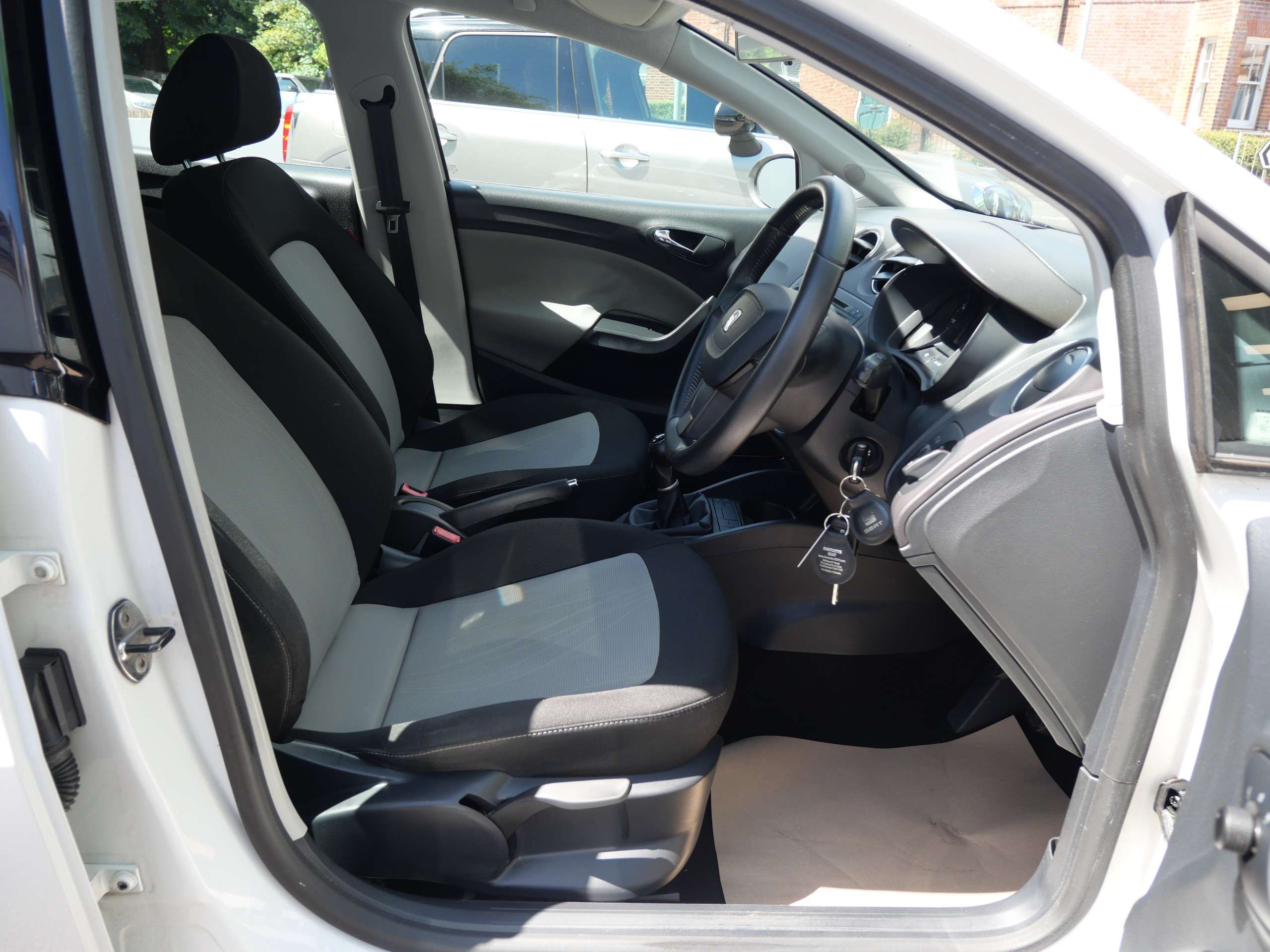 2013 SEAT IBIZA 2013 SEAT IBIZA