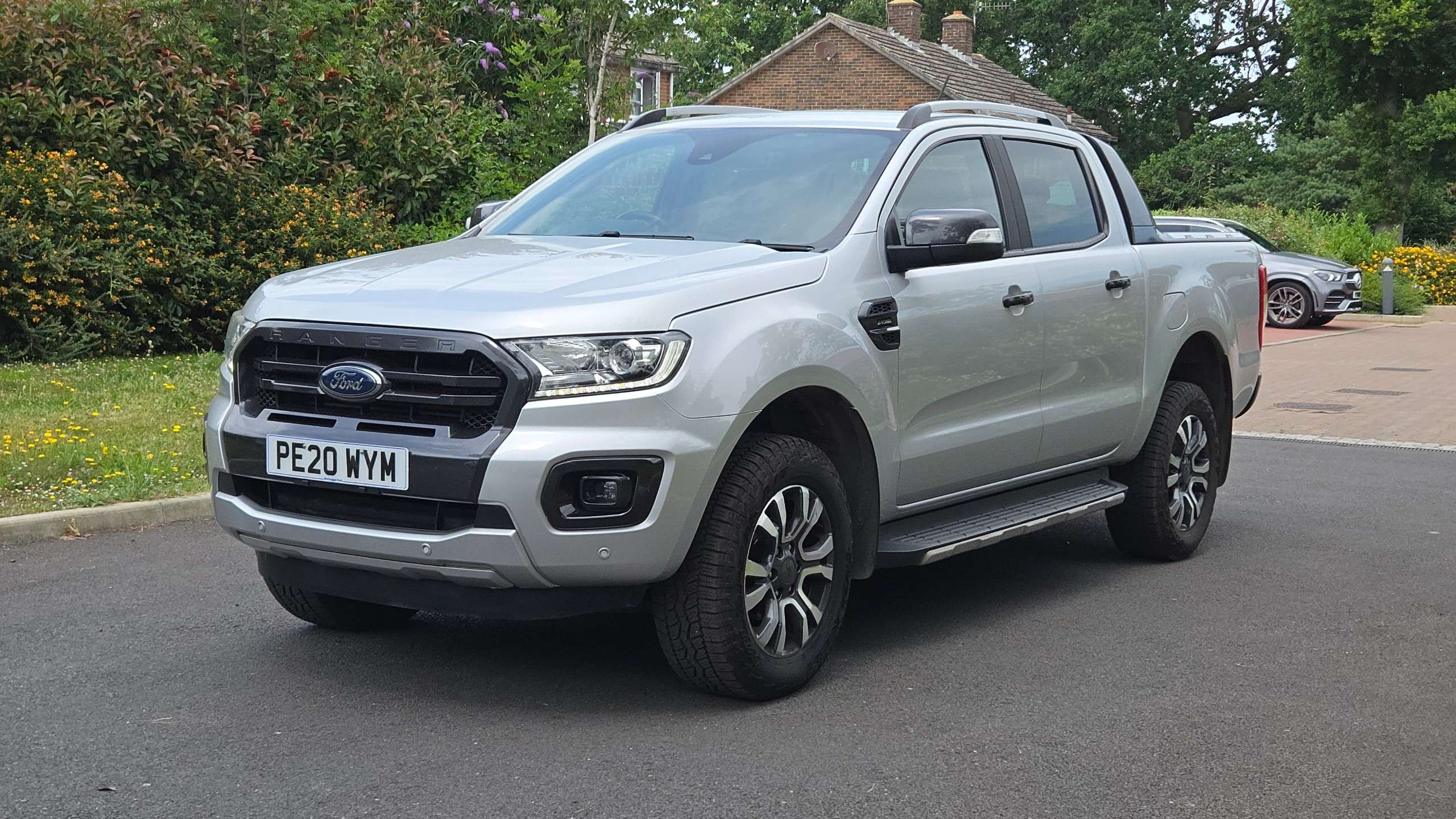 A 2020 FORD RANGER 2.0 EcoBlue Wildtrak Pickup Double Cab Auto 4WD Euro 6 (s/s) 4dr A 2020 FORD RANGER 2.0 EcoBlue Wildtrak Pickup Double Cab Auto 4WD Euro 6 (s/s) 4dr