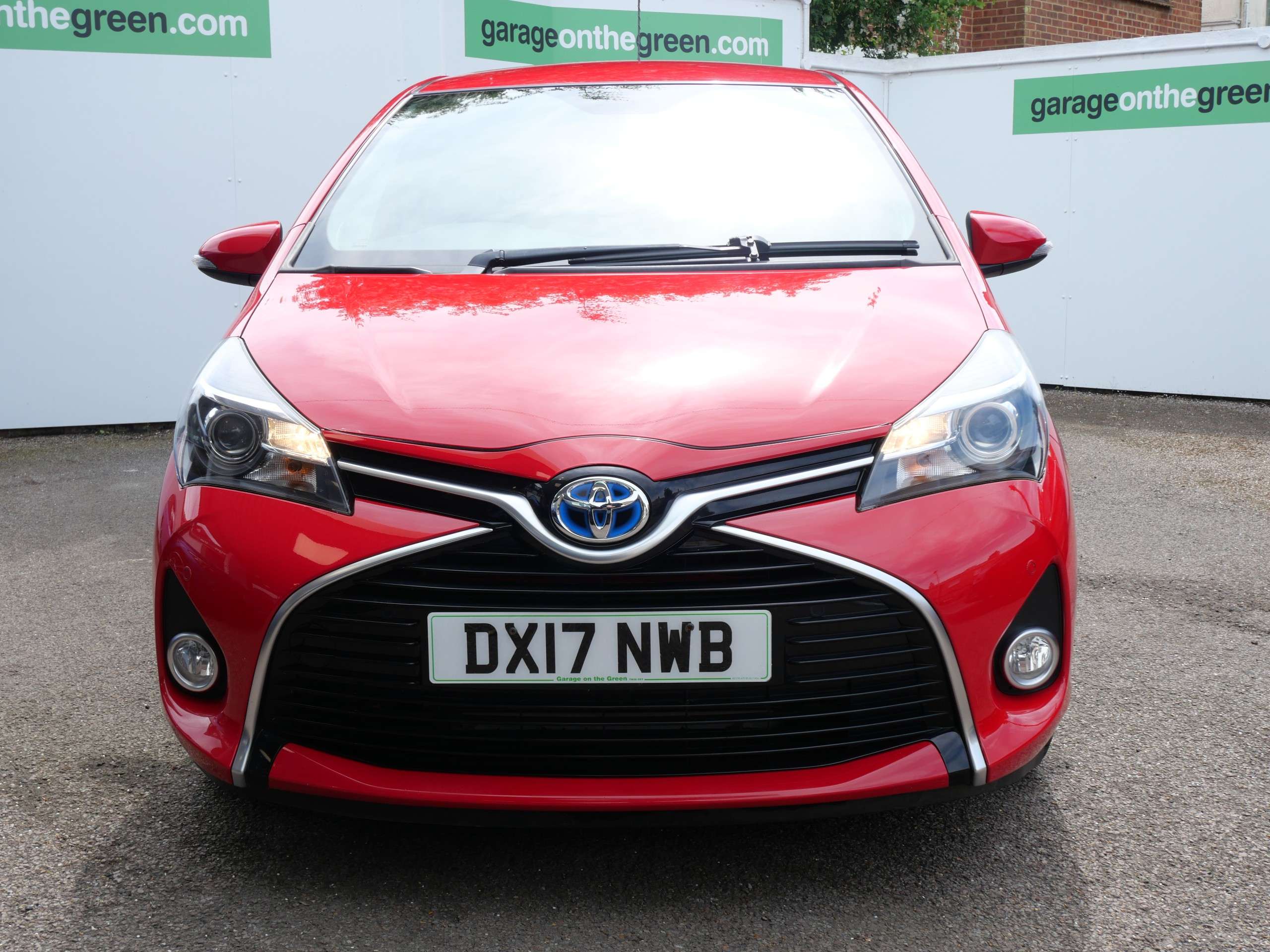 A 2017 TOYOTA YARIS 1.5 VVT-h Icon Petrol Hybrid E-CVT Euro 6 (s/s) 5dr 1 Owner Only 14000 Miles 20 Pound Road Tax A 2017 TOYOTA YARIS 1.5 VVT-h Icon Petrol Hybrid E-CVT Euro 6 (s/s) 5dr 1 Owner Only 14000 Miles 20 Pound Road Tax