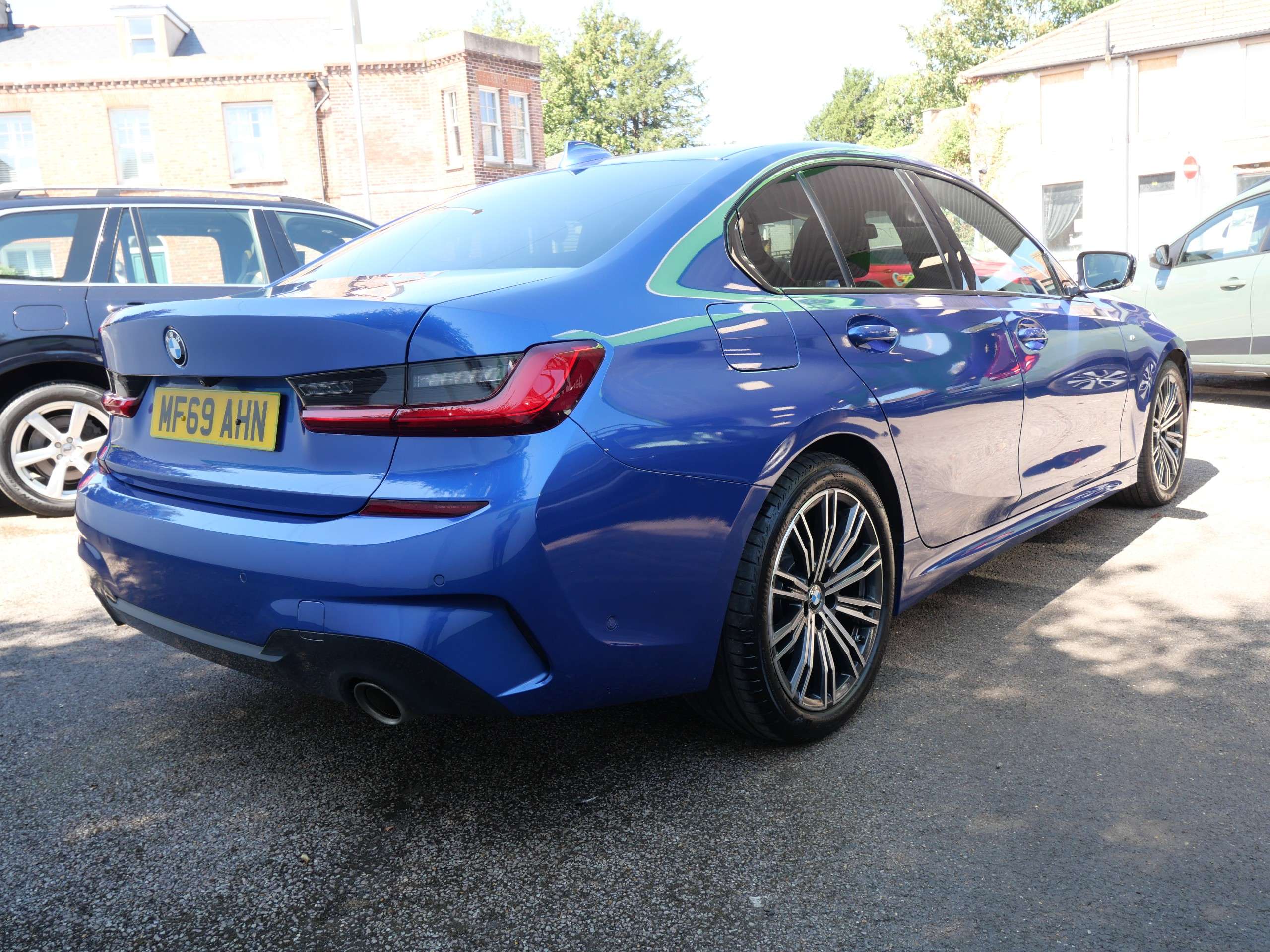 A 2019 BMW 3 SERIES 2.0 320i M Sport Auto Euro 6 (s/s) 4dr A 2019 BMW 3 SERIES 2.0 320i M Sport Auto Euro 6 (s/s) 4dr