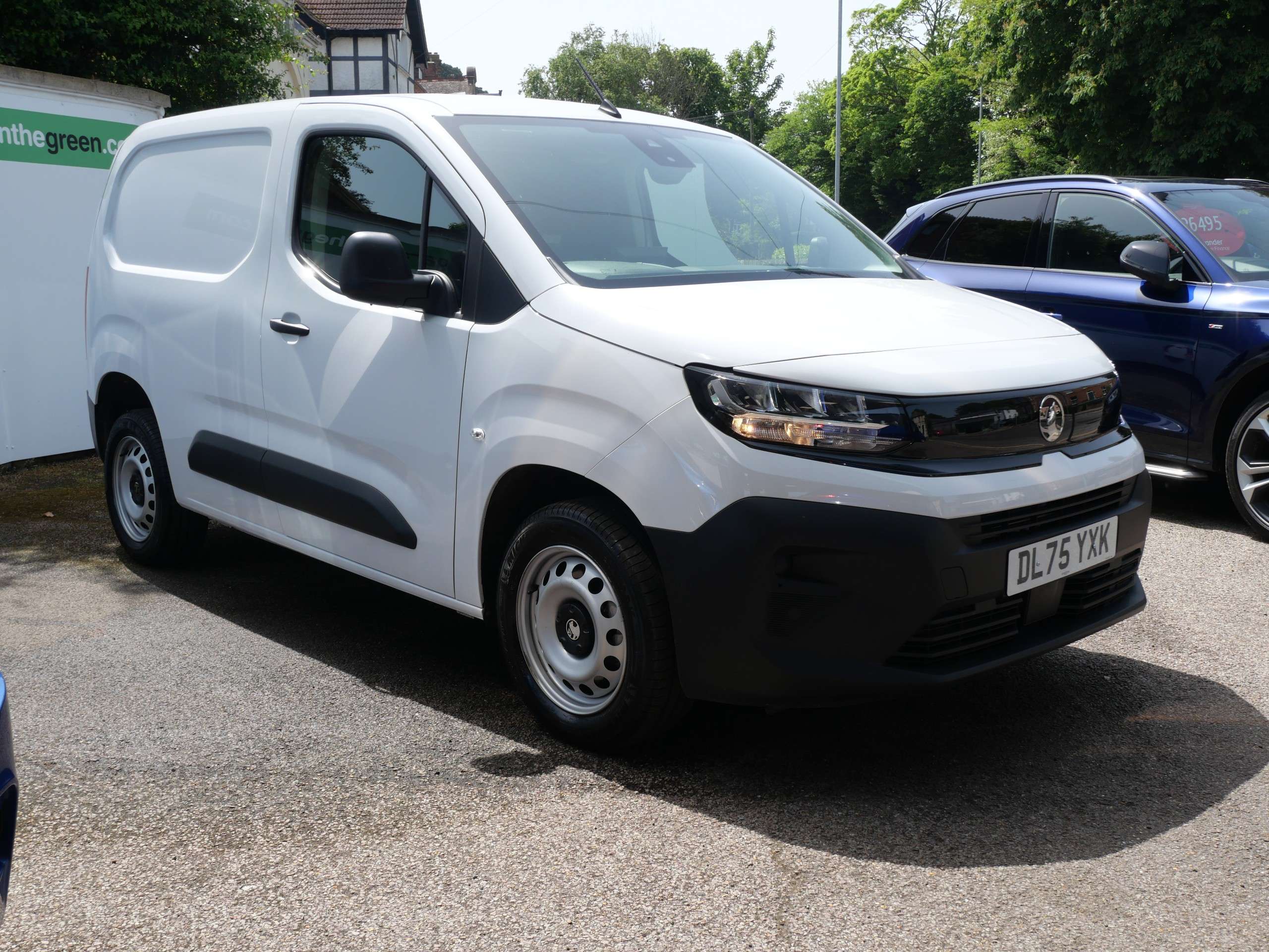 A 2025 VAUXHALL COMBO 1.5 Turbo D 2300 Prime-Plus Auto SWB Euro 6 (s/s) (130 ps) 5dr Only 400 Miles A 2025 VAUXHALL COMBO 1.5 Turbo D 2300 Prime-Plus Auto SWB Euro 6 (s/s) (130 ps) 5dr Only 400 Miles