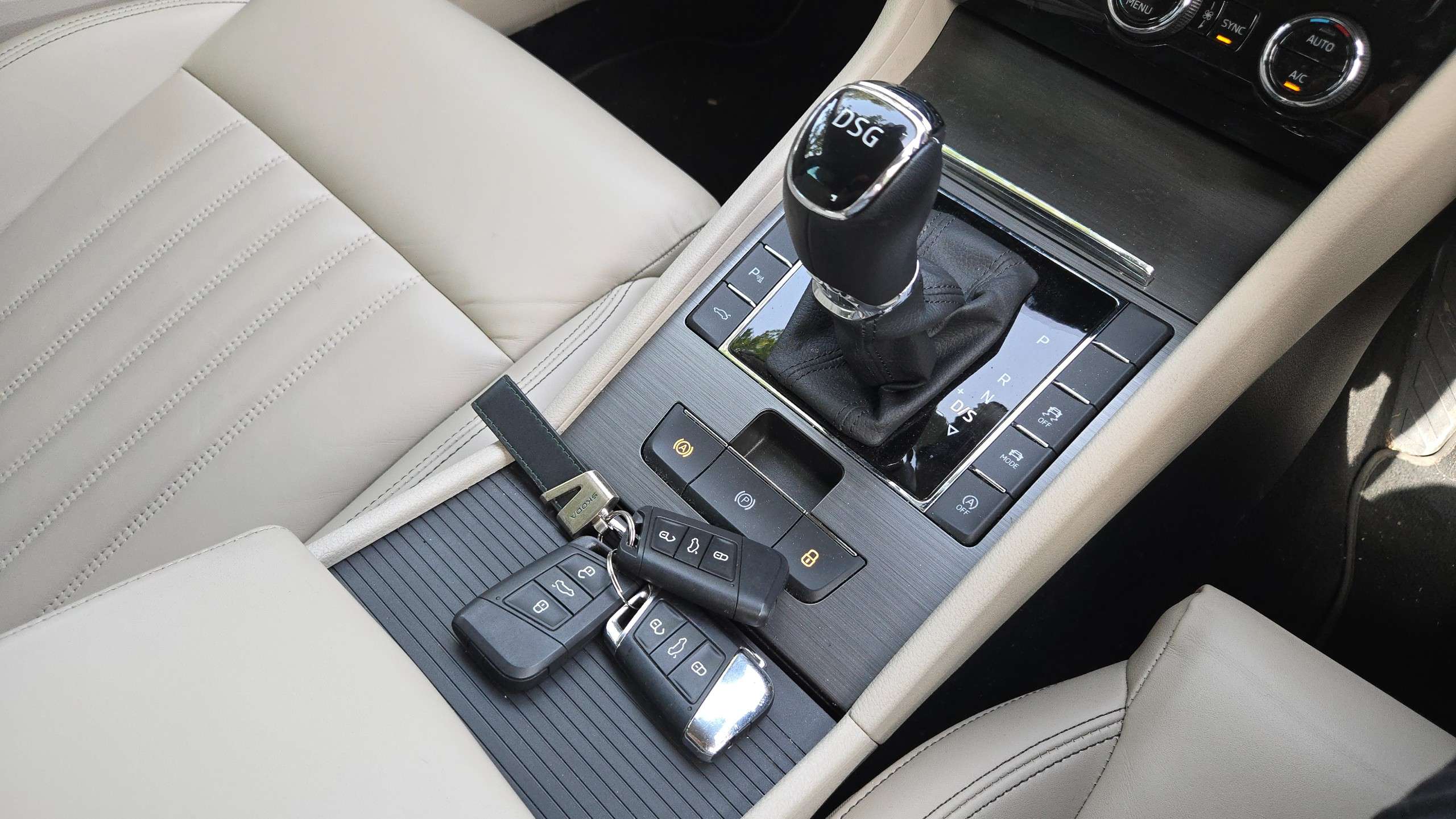 2021 SKODA SUPERB 2021 SKODA SUPERB