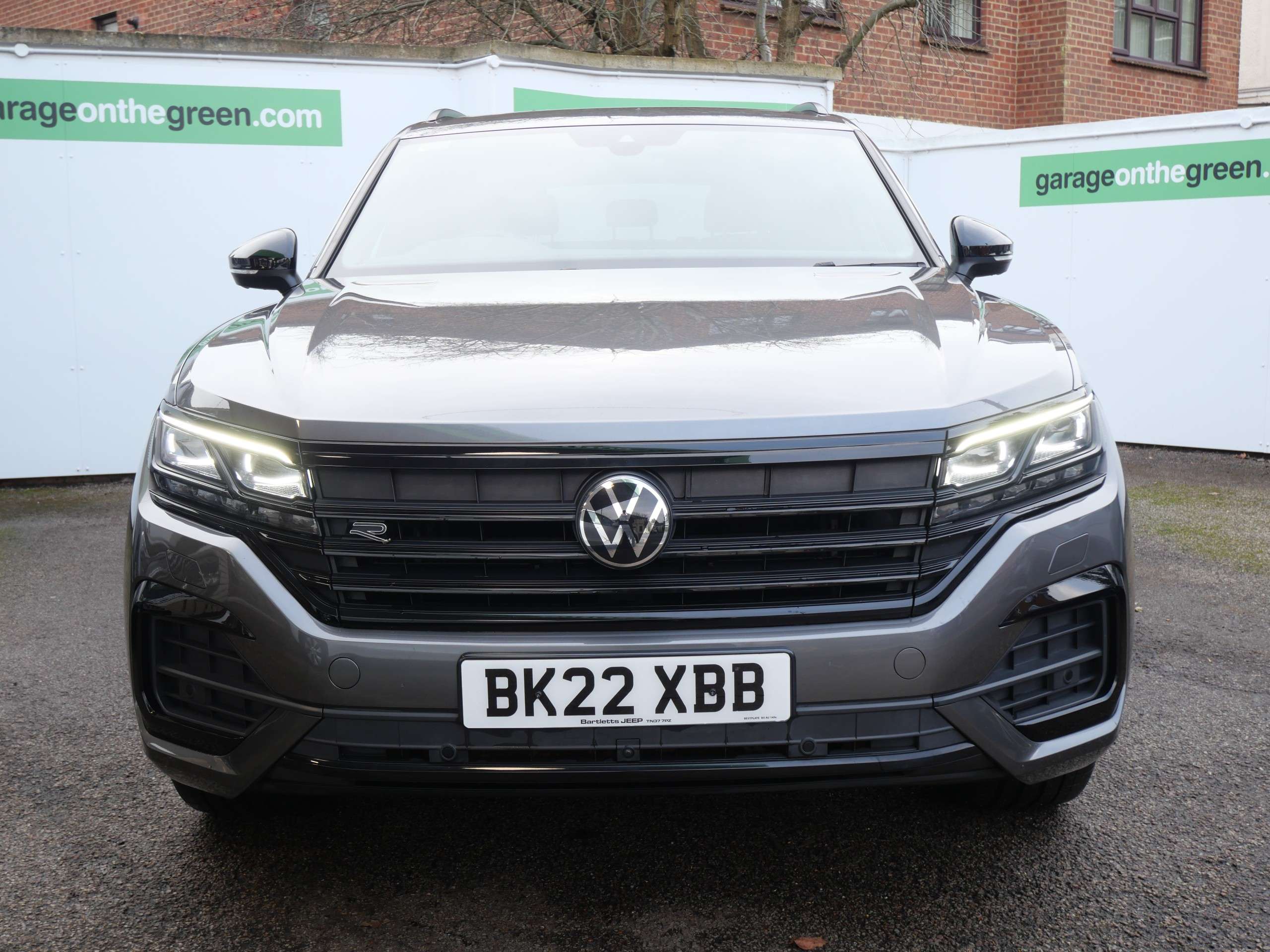 A 2022 VOLKSWAGEN TOUAREG 3.0 TDI V6 Black Edition 4Motion Euro 6 (s/s) (286 ps) 5dr A 2022 VOLKSWAGEN TOUAREG 3.0 TDI V6 Black Edition 4Motion Euro 6 (s/s) (286 ps) 5dr