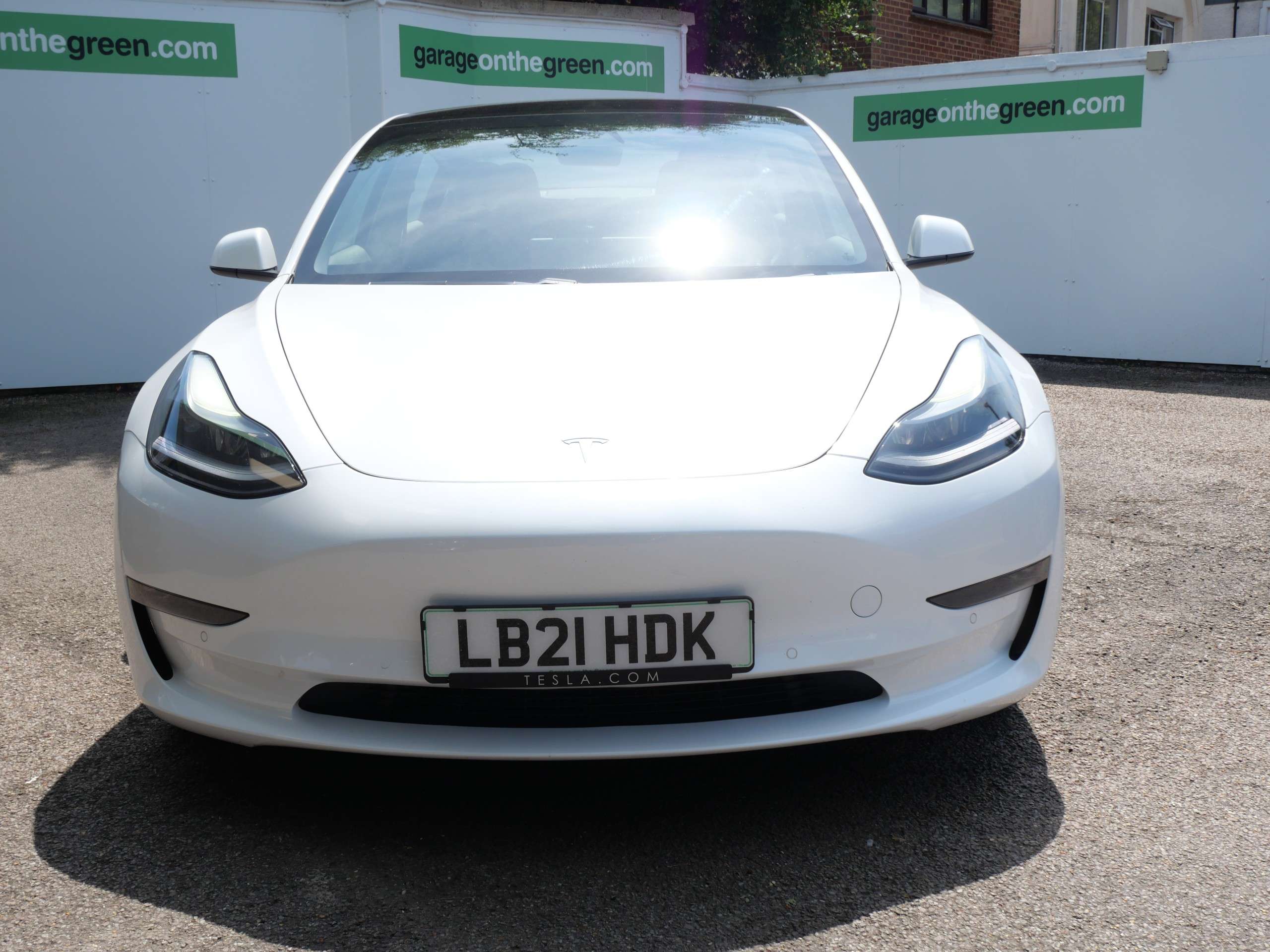 A 2021 TESLA MODEL 3 (Dual Motor) Long Range Electric Auto 4WDE (346 ps) 4dr A 2021 TESLA MODEL 3 (Dual Motor) Long Range Electric Auto 4WDE (346 ps) 4dr