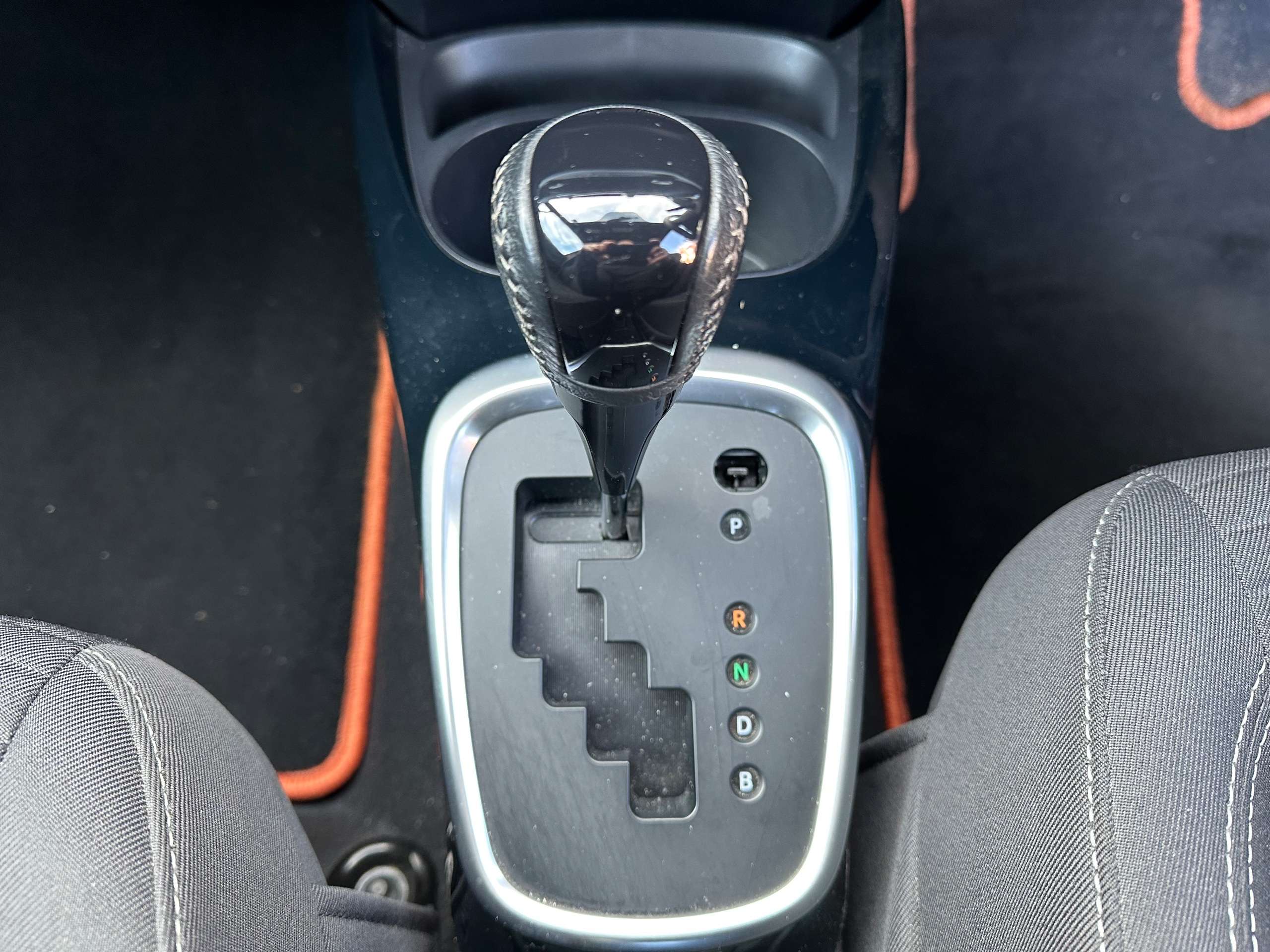 2016 TOYOTA YARIS 2016 TOYOTA YARIS