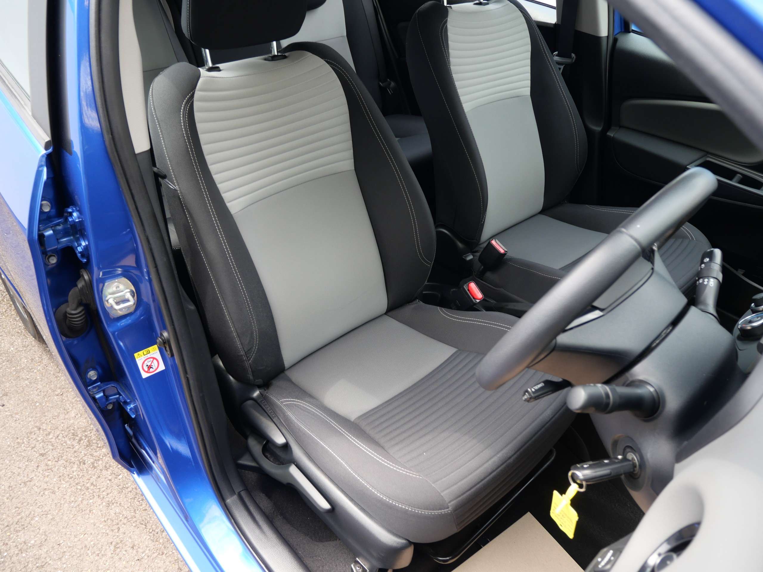 2017 TOYOTA YARIS 2017 TOYOTA YARIS