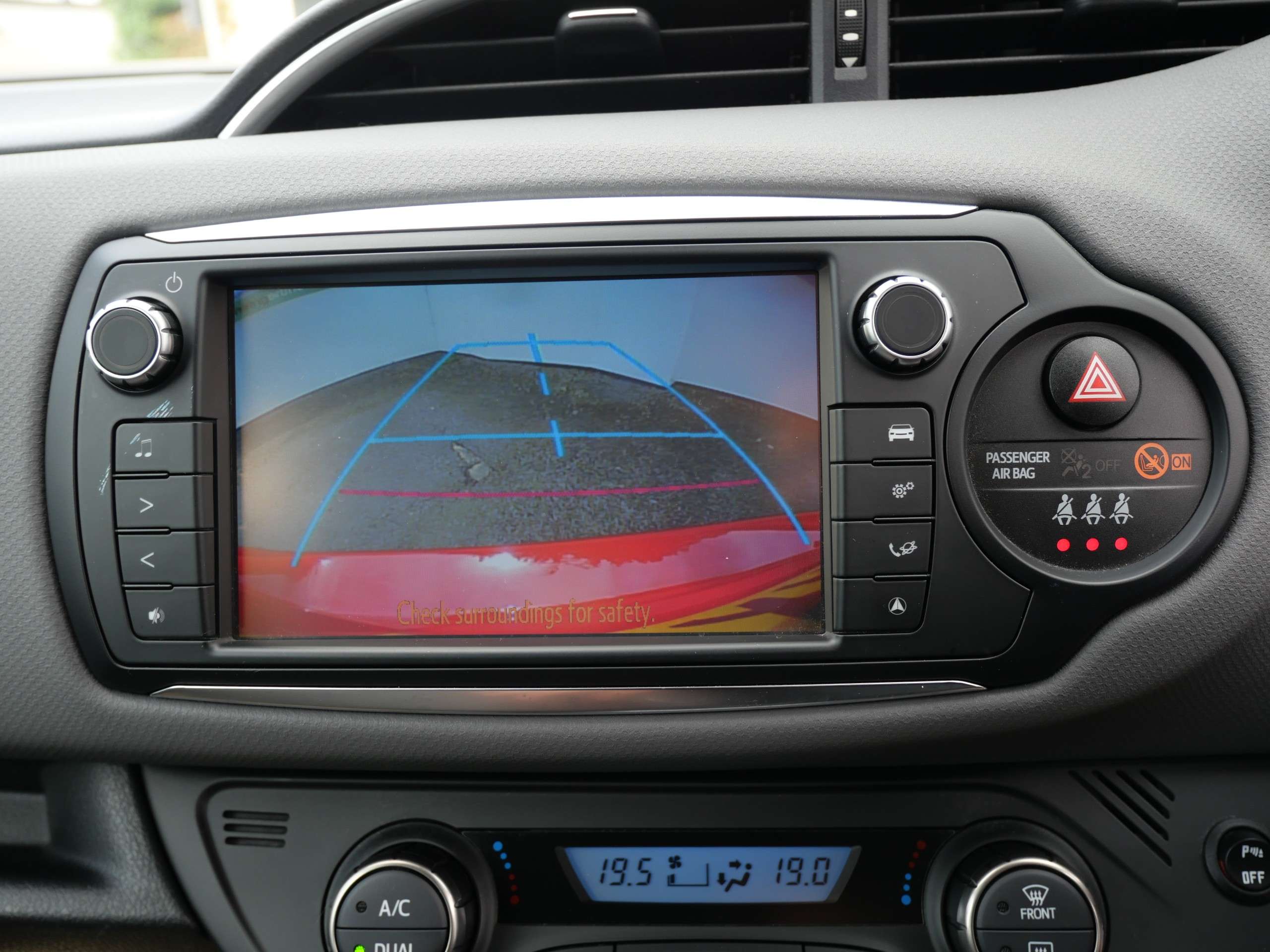 2017 TOYOTA YARIS 2017 TOYOTA YARIS