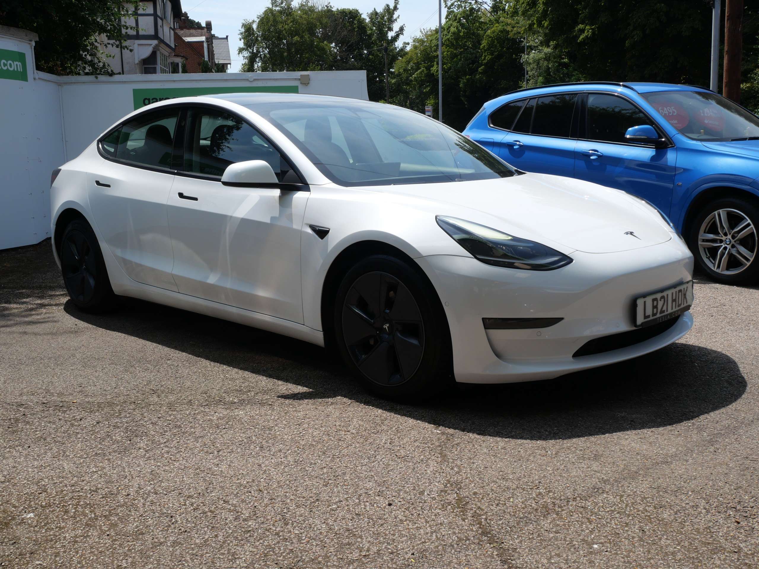 A 2021 TESLA MODEL 3 (Dual Motor) Long Range Electric Auto 4WDE (346 ps) 4dr A 2021 TESLA MODEL 3 (Dual Motor) Long Range Electric Auto 4WDE (346 ps) 4dr