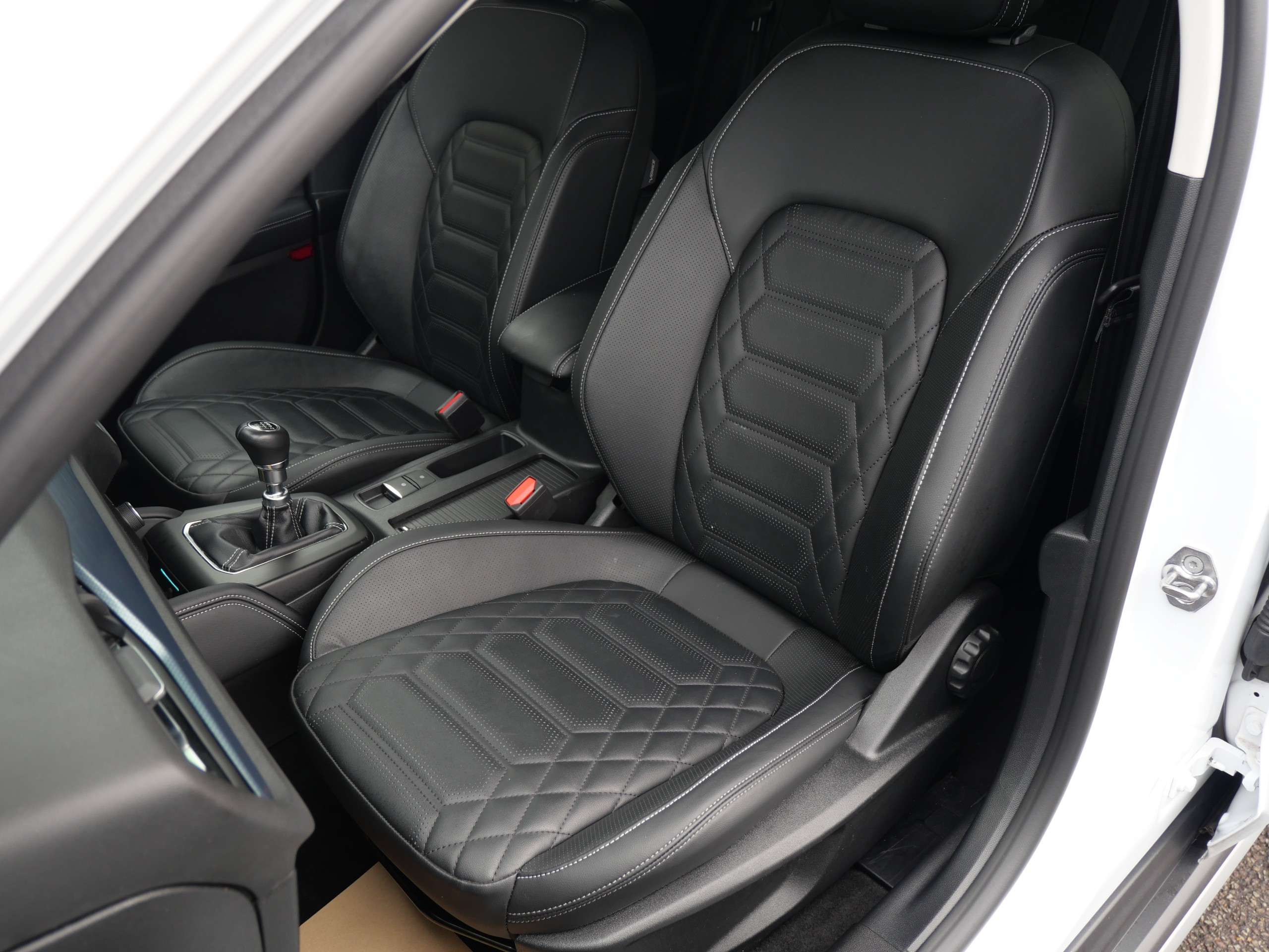 2022 FORD FOCUS 2022 FORD FOCUS