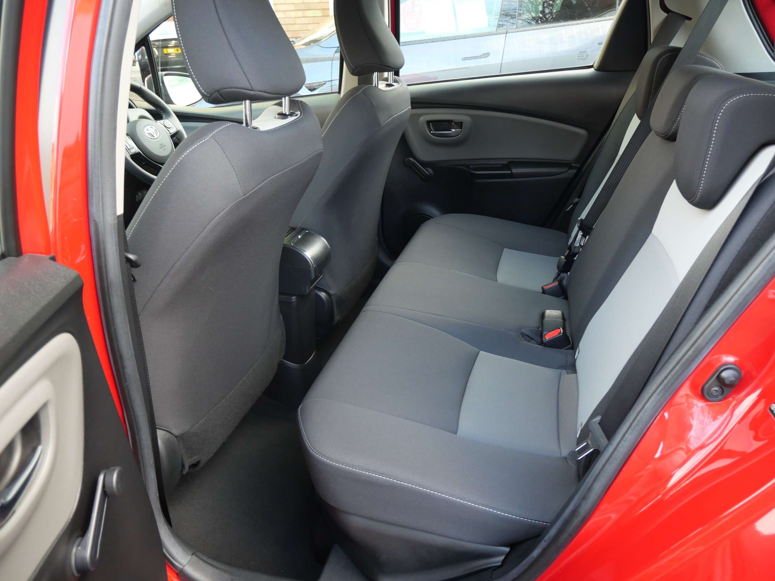 2018 TOYOTA YARIS 2018 TOYOTA YARIS