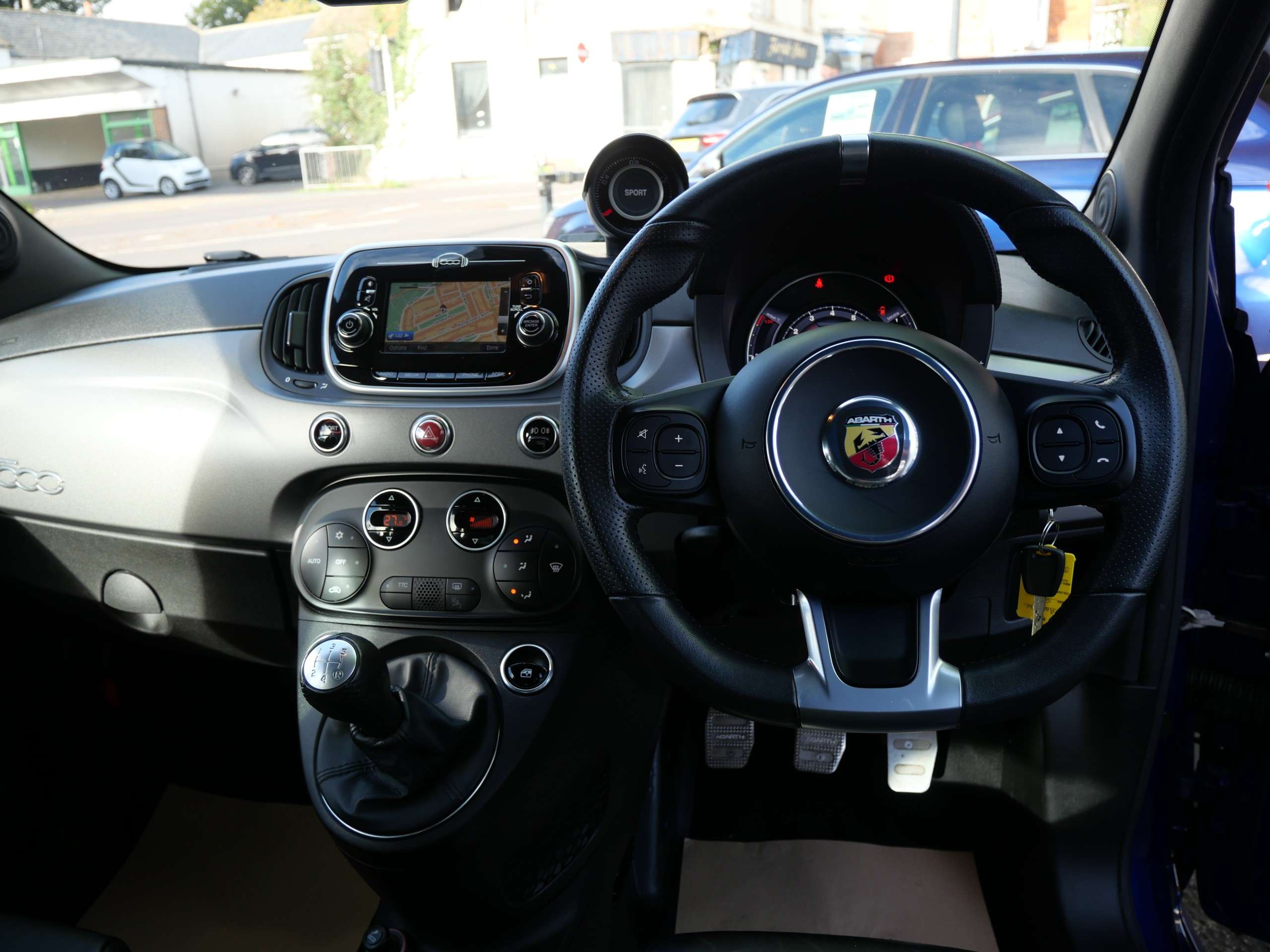 2017 ABARTH 595 2017 ABARTH 595