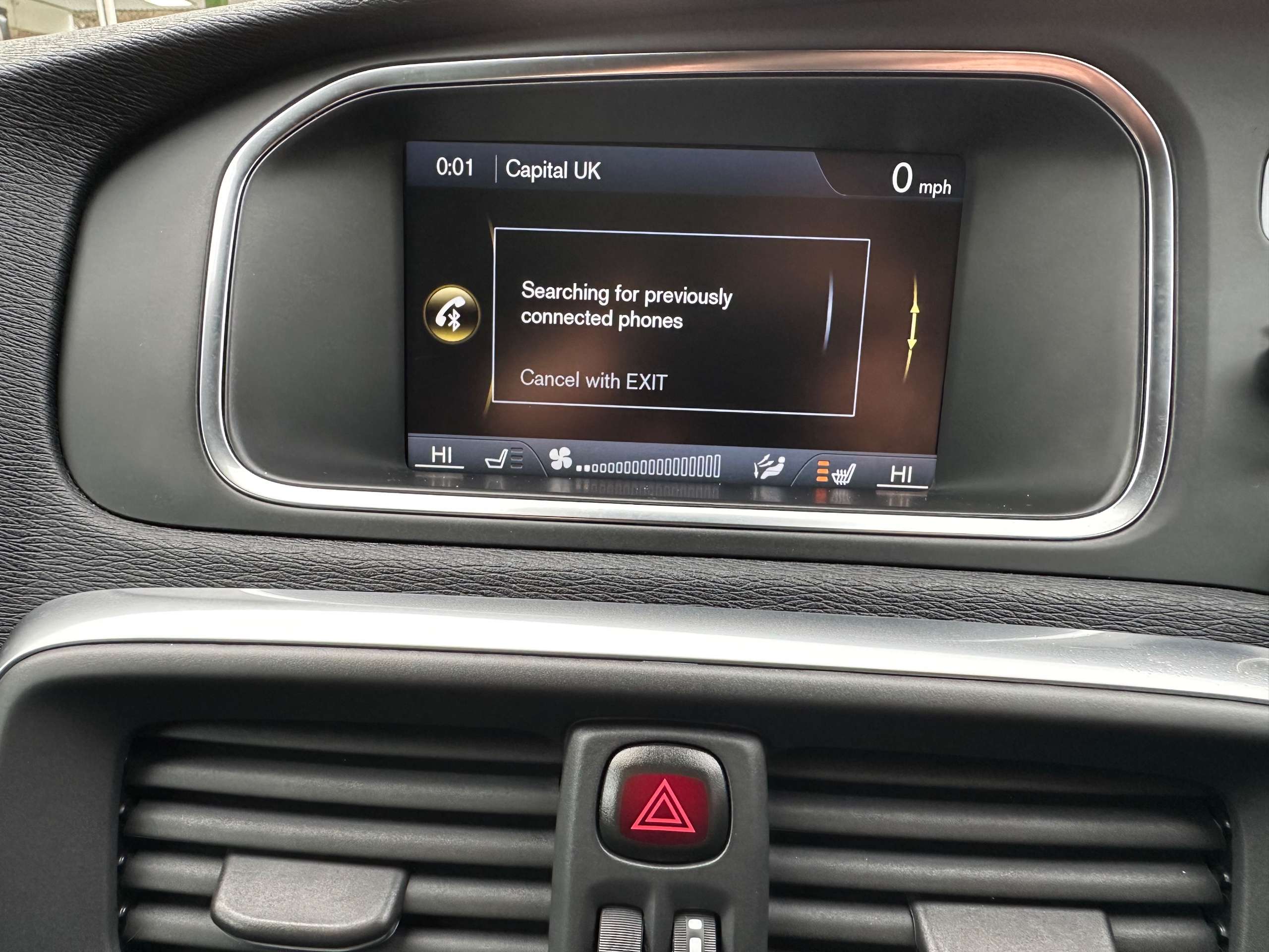 2014 VOLVO V40 CROSS COUNTRY 2014 VOLVO V40 CROSS COUNTRY