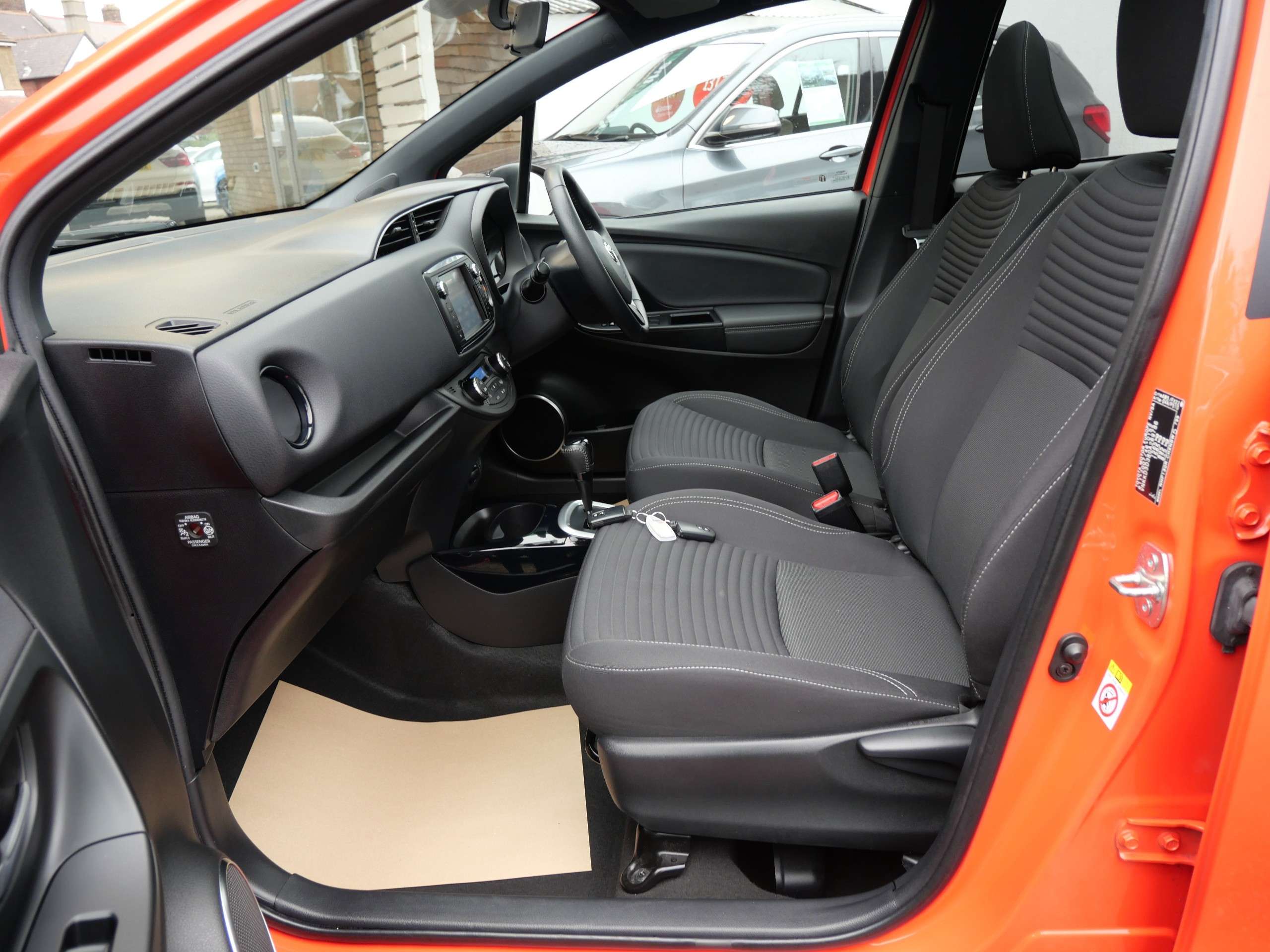 2016 TOYOTA YARIS 2016 TOYOTA YARIS