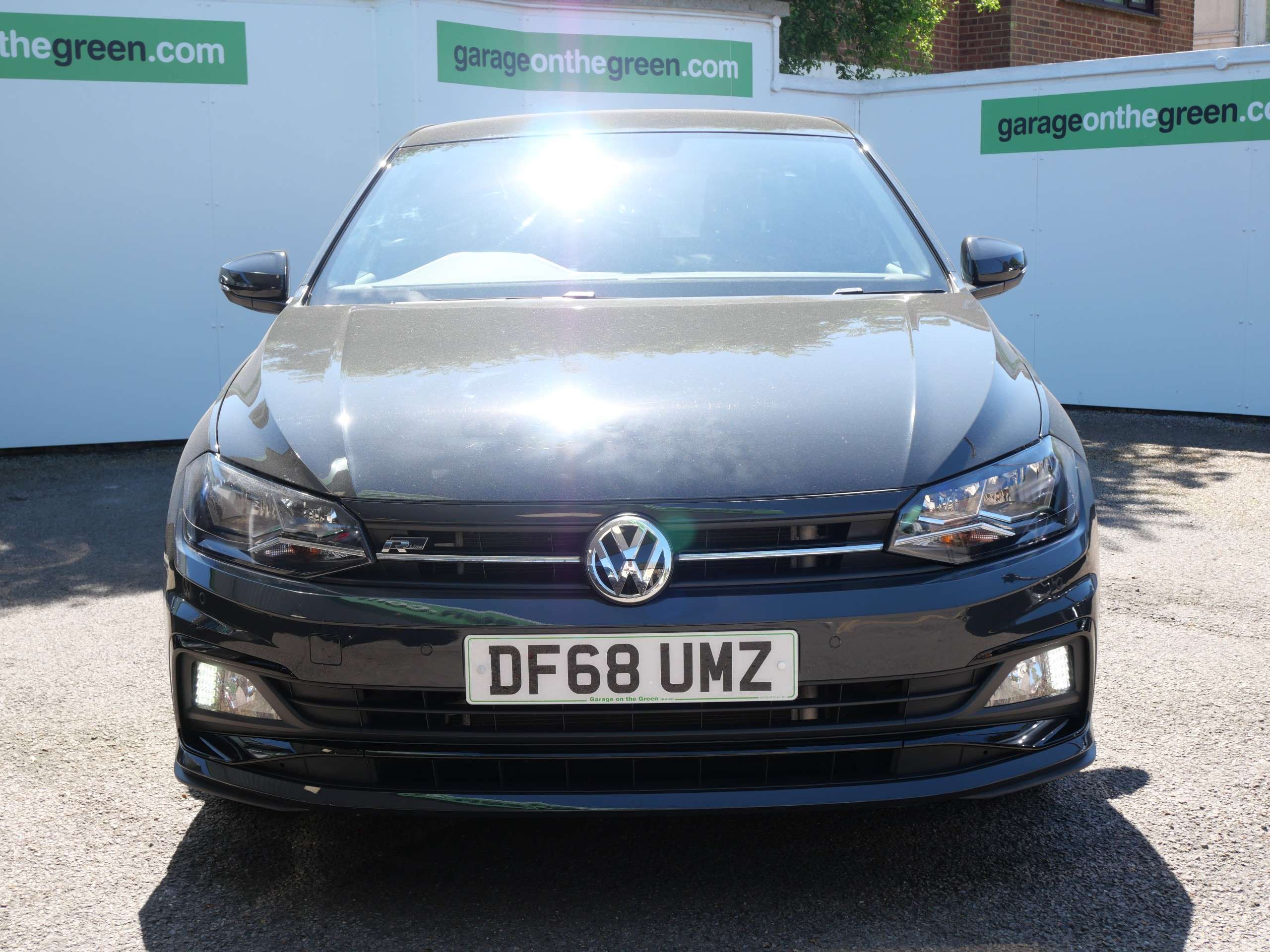 A 2019 VOLKSWAGEN POLO 1.0 TSI GPF R-Line DSG Euro 6 (s/s) 5dr 30000 Miles A 2019 VOLKSWAGEN POLO 1.0 TSI GPF R-Line DSG Euro 6 (s/s) 5dr 30000 Miles