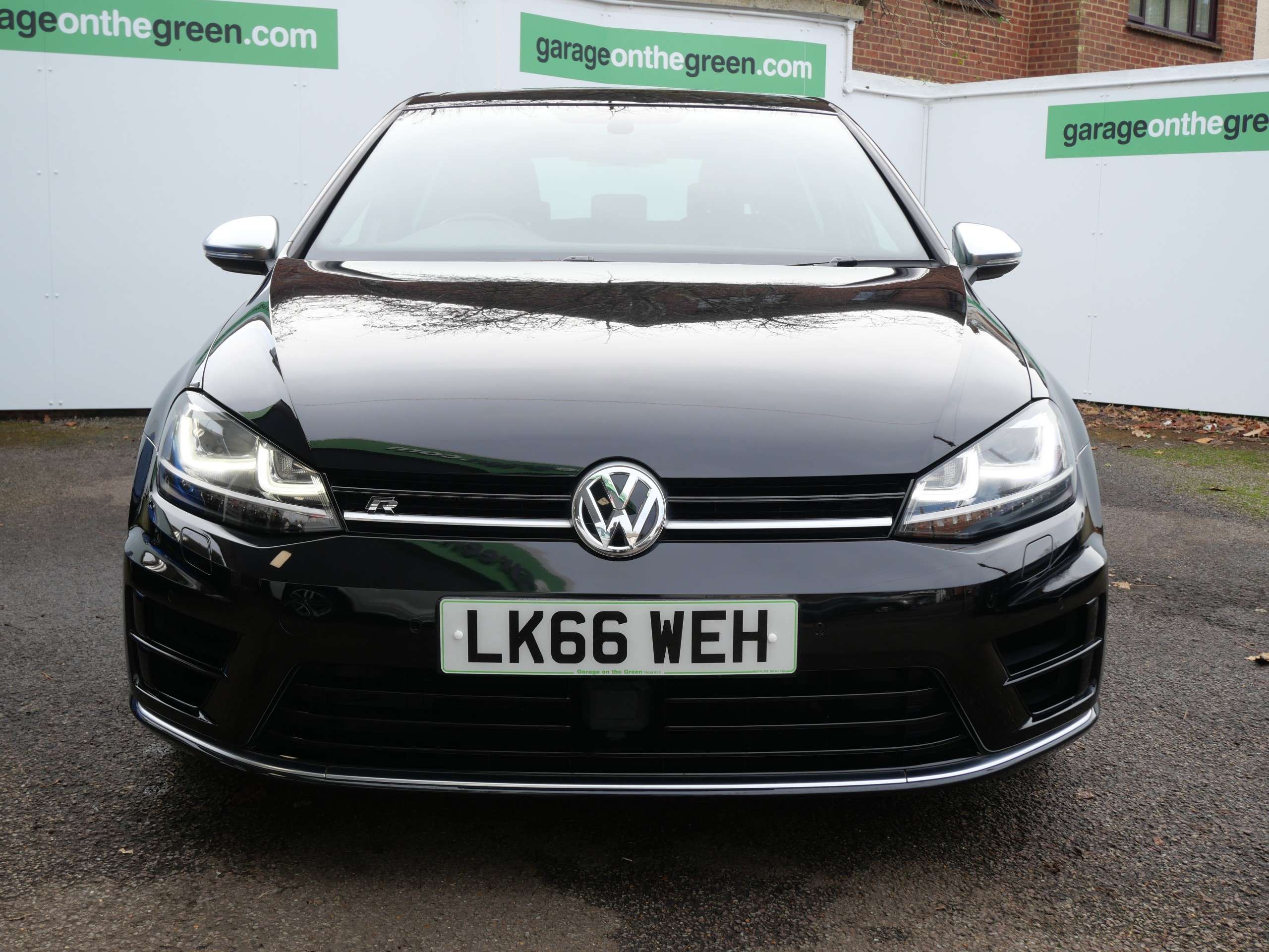 A 2016 VOLKSWAGEN GOLF 2.0 TSI BlueMotion Tech R DSG 4Motion Euro 6 (s/s) (300 ps) 5dr 1 Owner 61000 Miles High Spec A 2016 VOLKSWAGEN GOLF 2.0 TSI BlueMotion Tech R DSG 4Motion Euro 6 (s/s) (300 ps) 5dr 1 Owner 61000 Miles High Spec