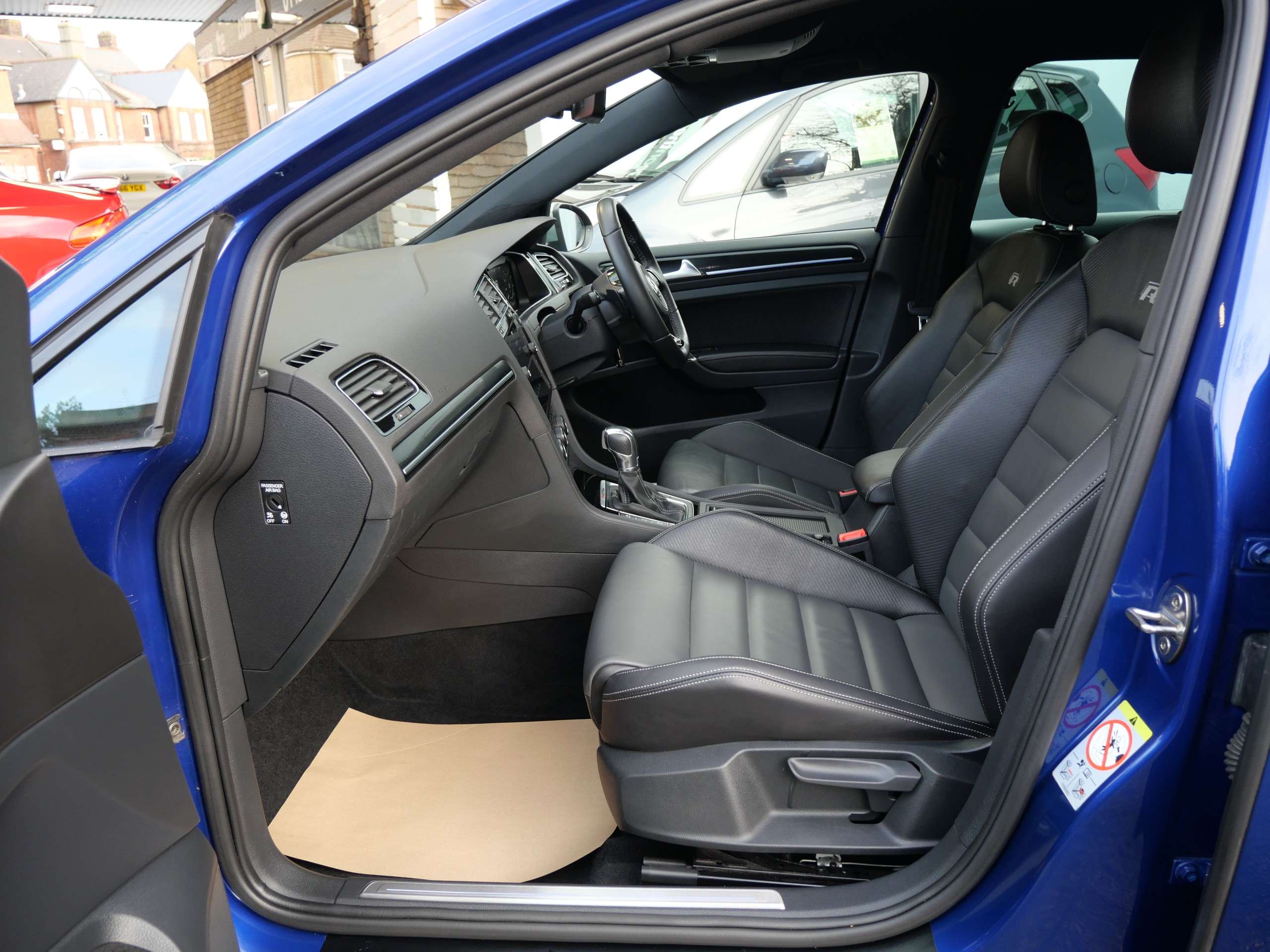 2017 VOLKSWAGEN GOLF 2017 VOLKSWAGEN GOLF