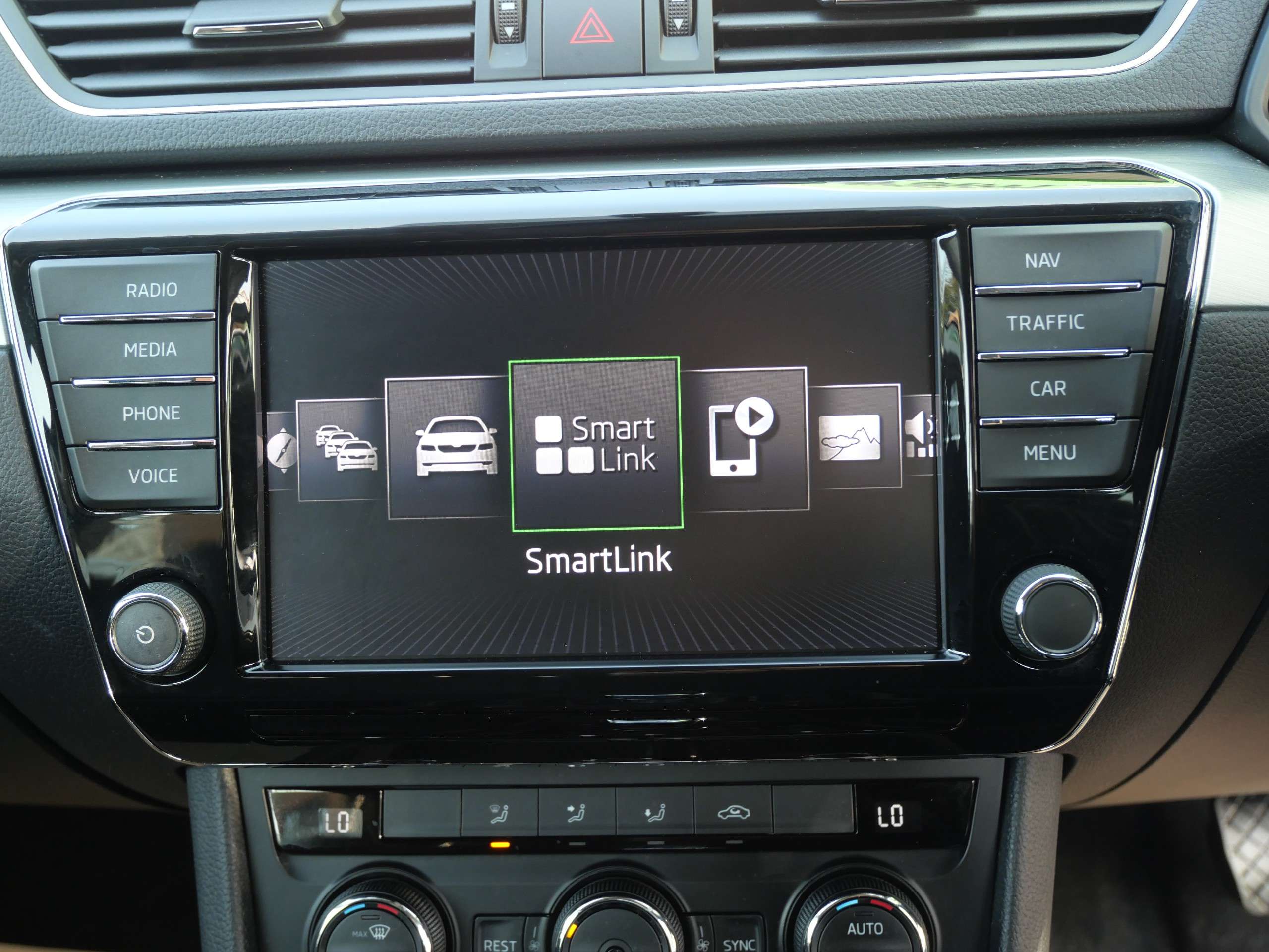 2016 SKODA SUPERB 2016 SKODA SUPERB