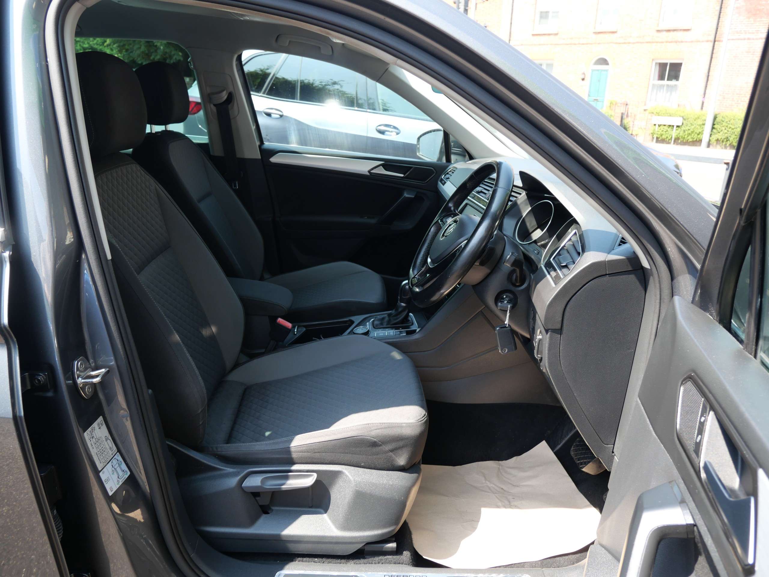 2017 VOLKSWAGEN TIGUAN 2017 VOLKSWAGEN TIGUAN