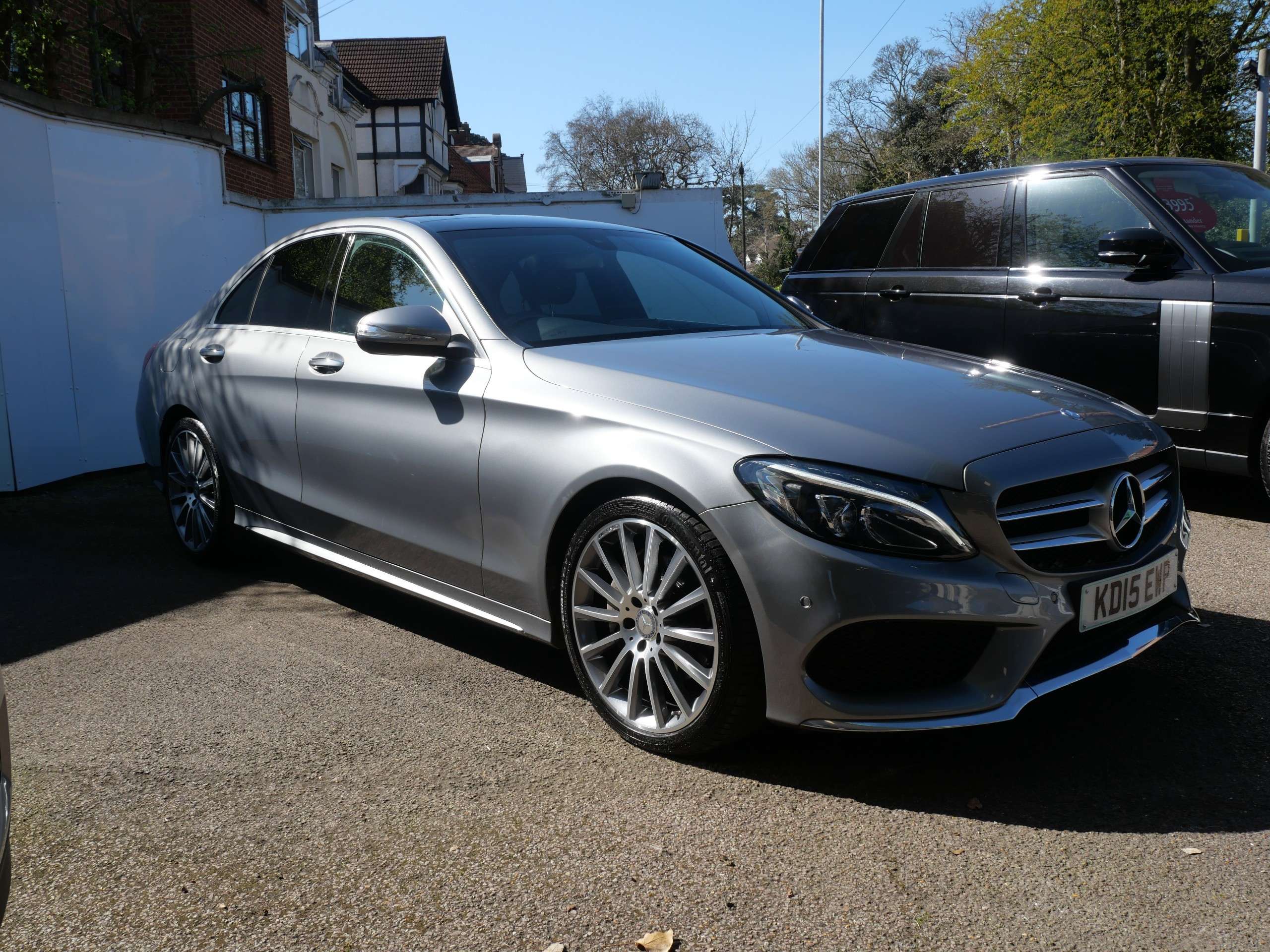 A 2015 MERCEDES-BENZ C CLASS 2.1 C220d AMG Line (Premium) 7G-Tronic+ Euro 6 (s/s) 4dr Only 18000 Miles 35 Pound Road Tax A 2015 MERCEDES-BENZ C CLASS 2.1 C220d AMG Line (Premium) 7G-Tronic+ Euro 6 (s/s) 4dr Only 18000 Miles 35 Pound Road Tax