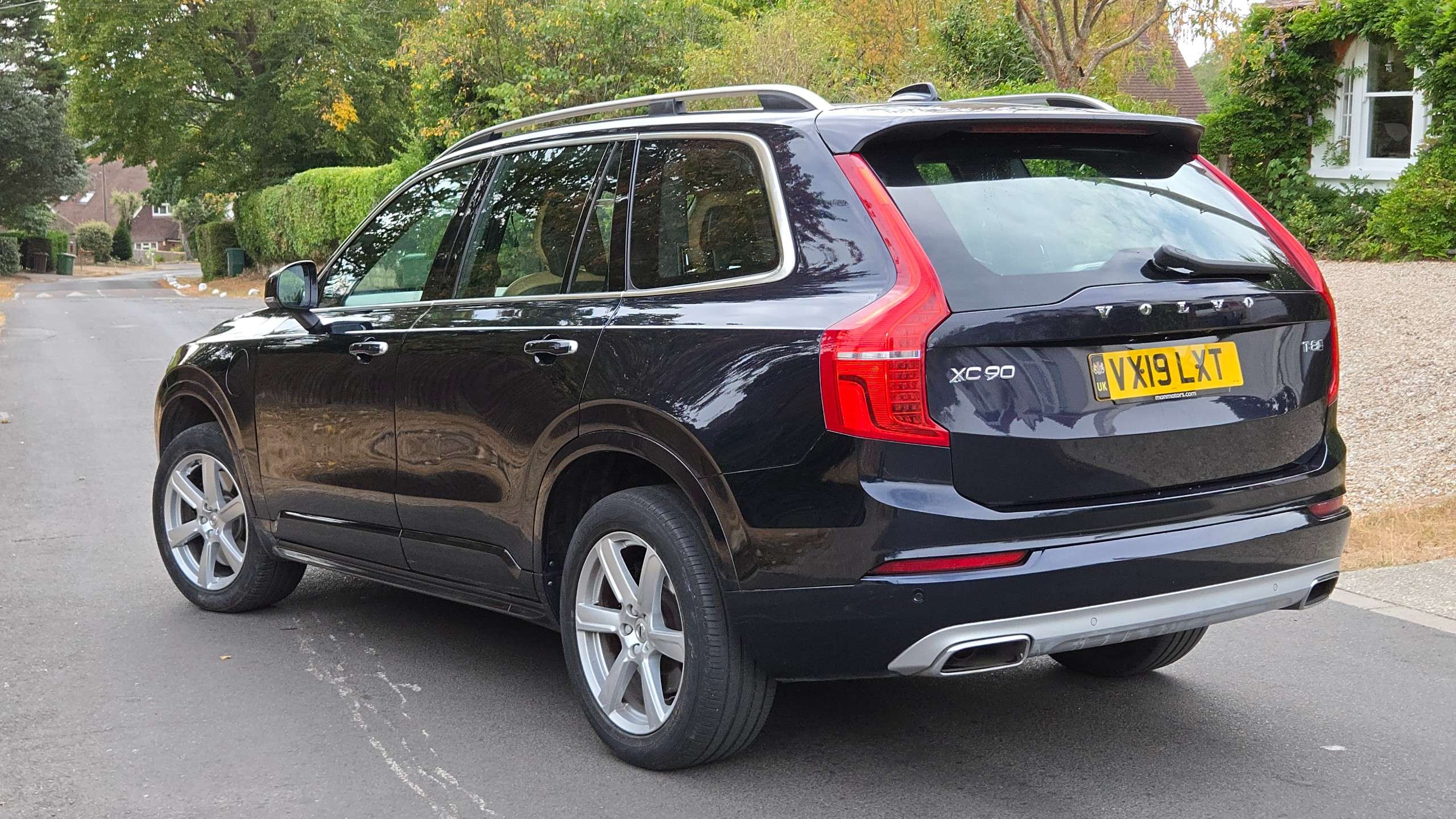 A 2019 VOLVO XC90 2.0h T8 Twin Engine 10.4kWh Momentum Pro Petrol Plug-in Hybrid Auto 4WD Euro 6 (s/s) (390 ps) 5dr 7 Seats A 2019 VOLVO XC90 2.0h T8 Twin Engine 10.4kWh Momentum Pro Petrol Plug-in Hybrid Auto 4WD Euro 6 (s/s) (390 ps) 5dr 7 Seats