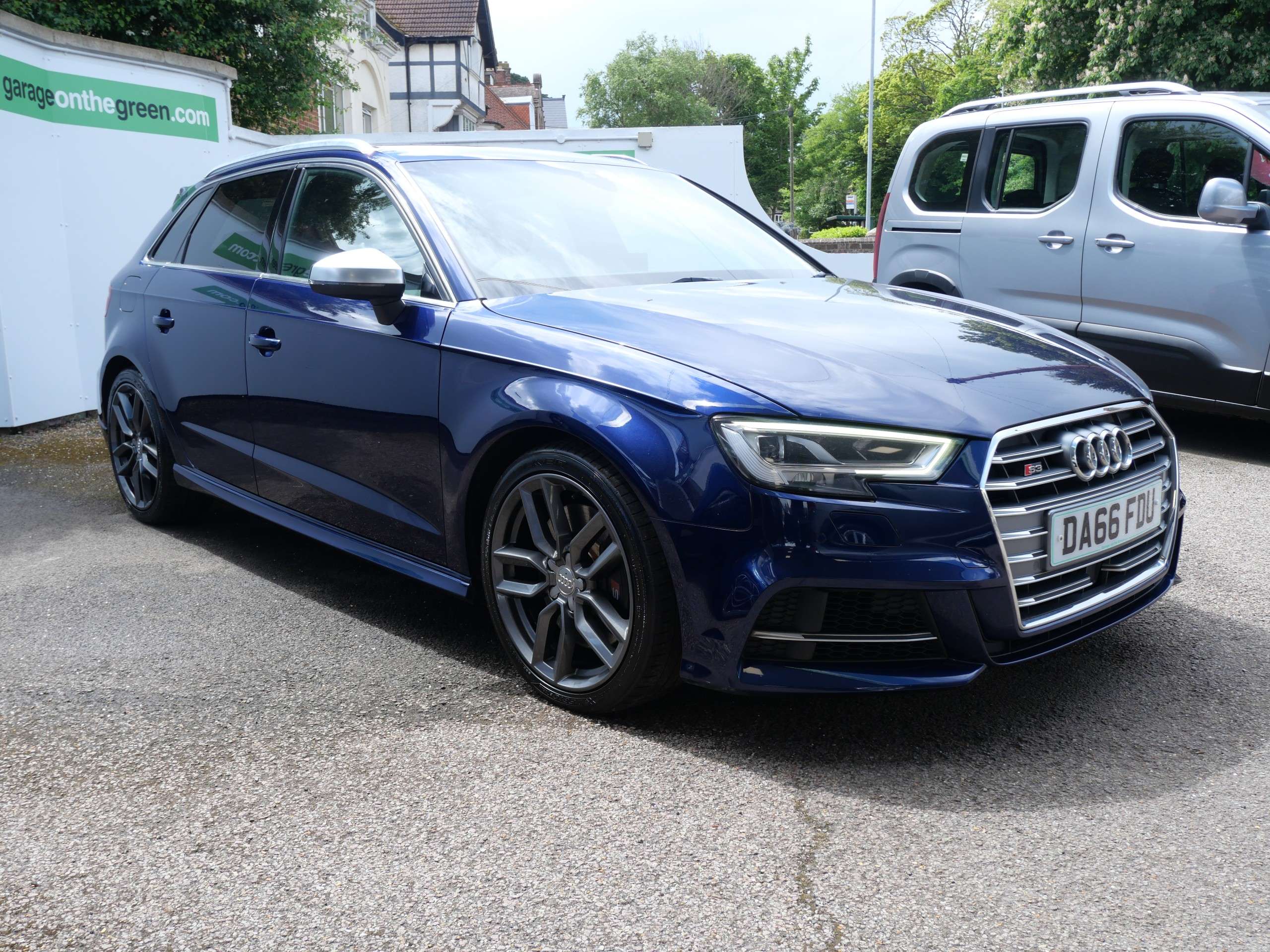 A 2016 AUDI S3 2.0 TFSI Sportback S Tronic quattro Euro 6 (s/s) (310 ps) 5dr A 2016 AUDI S3 2.0 TFSI Sportback S Tronic quattro Euro 6 (s/s) (310 ps) 5dr