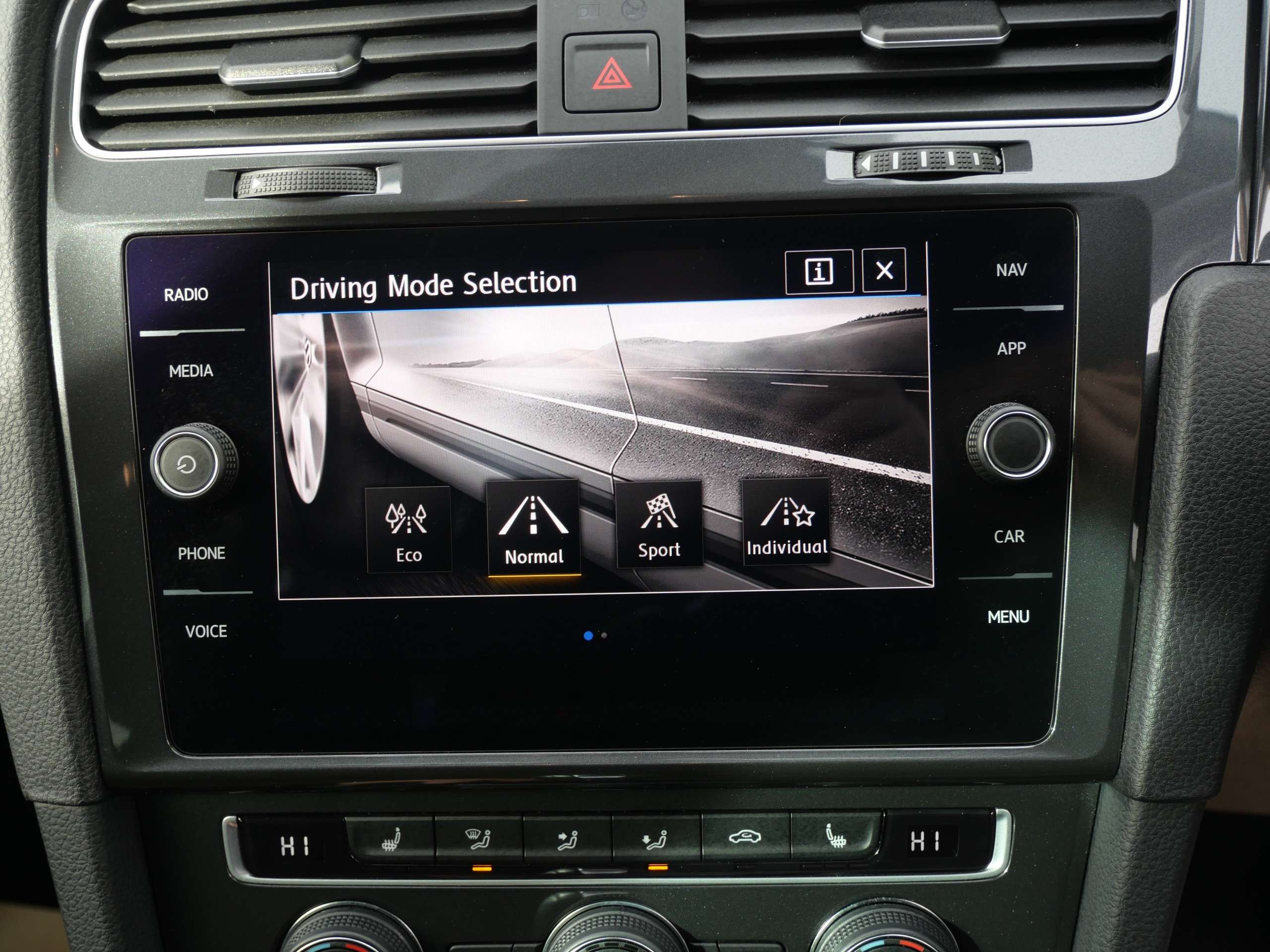 2019 VOLKSWAGEN GOLF 2019 VOLKSWAGEN GOLF