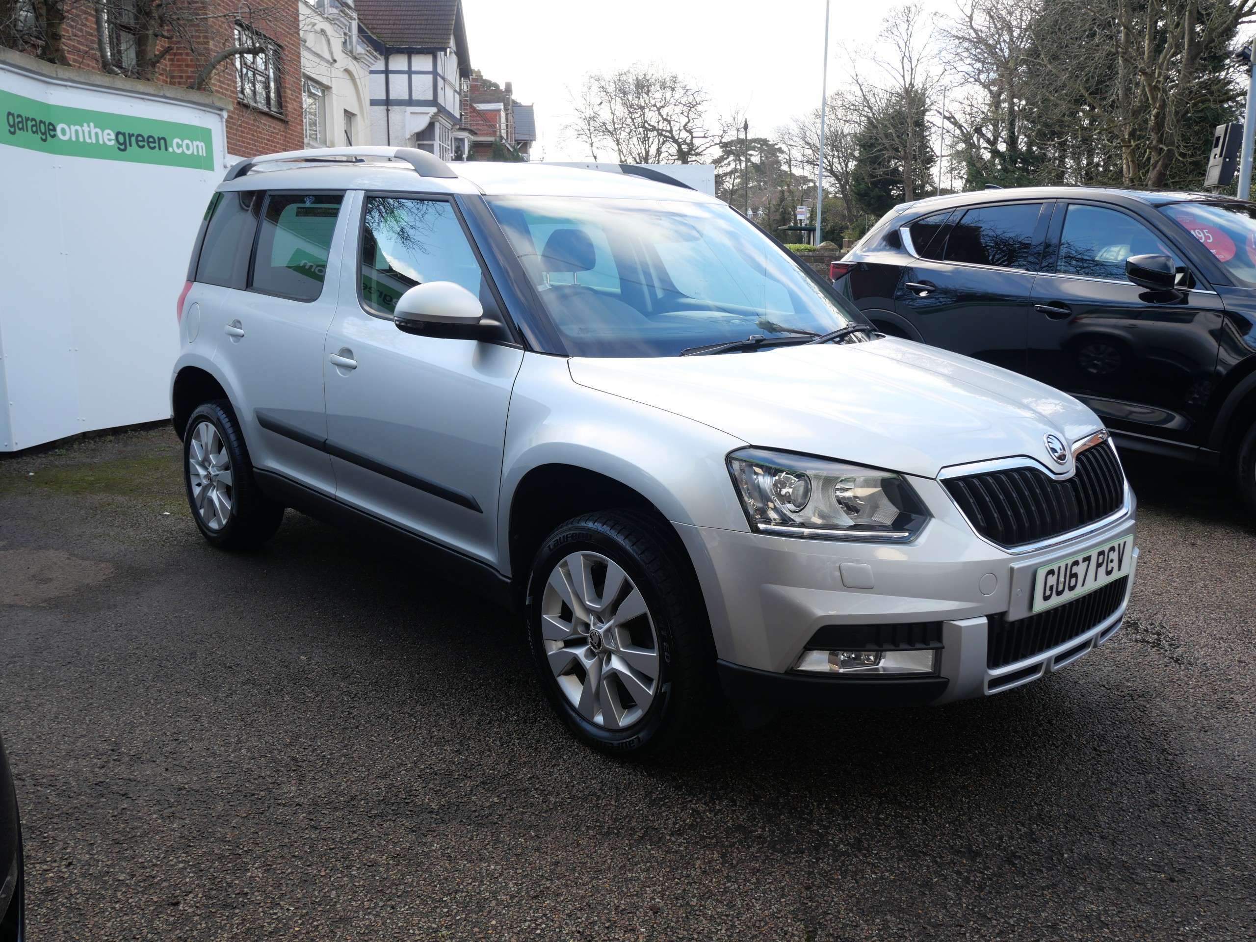 A 2017 SKODA YETI 1.2 TSI SE L Drive Outdoor DSG Euro 6 (s/s) 5dr 1 Owner Only 29000 Miles A 2017 SKODA YETI 1.2 TSI SE L Drive Outdoor DSG Euro 6 (s/s) 5dr 1 Owner Only 29000 Miles