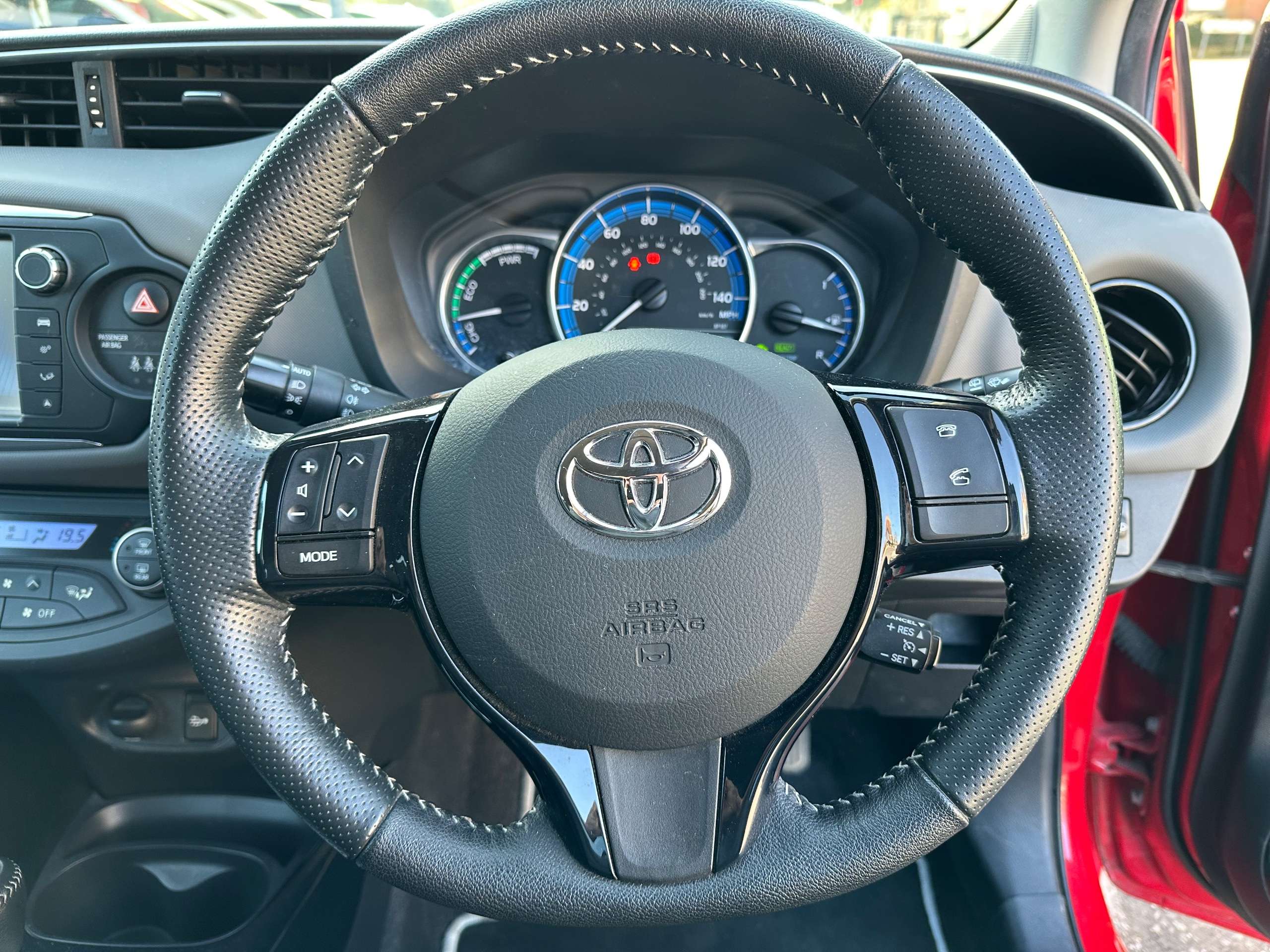 2016 TOYOTA YARIS 2016 TOYOTA YARIS