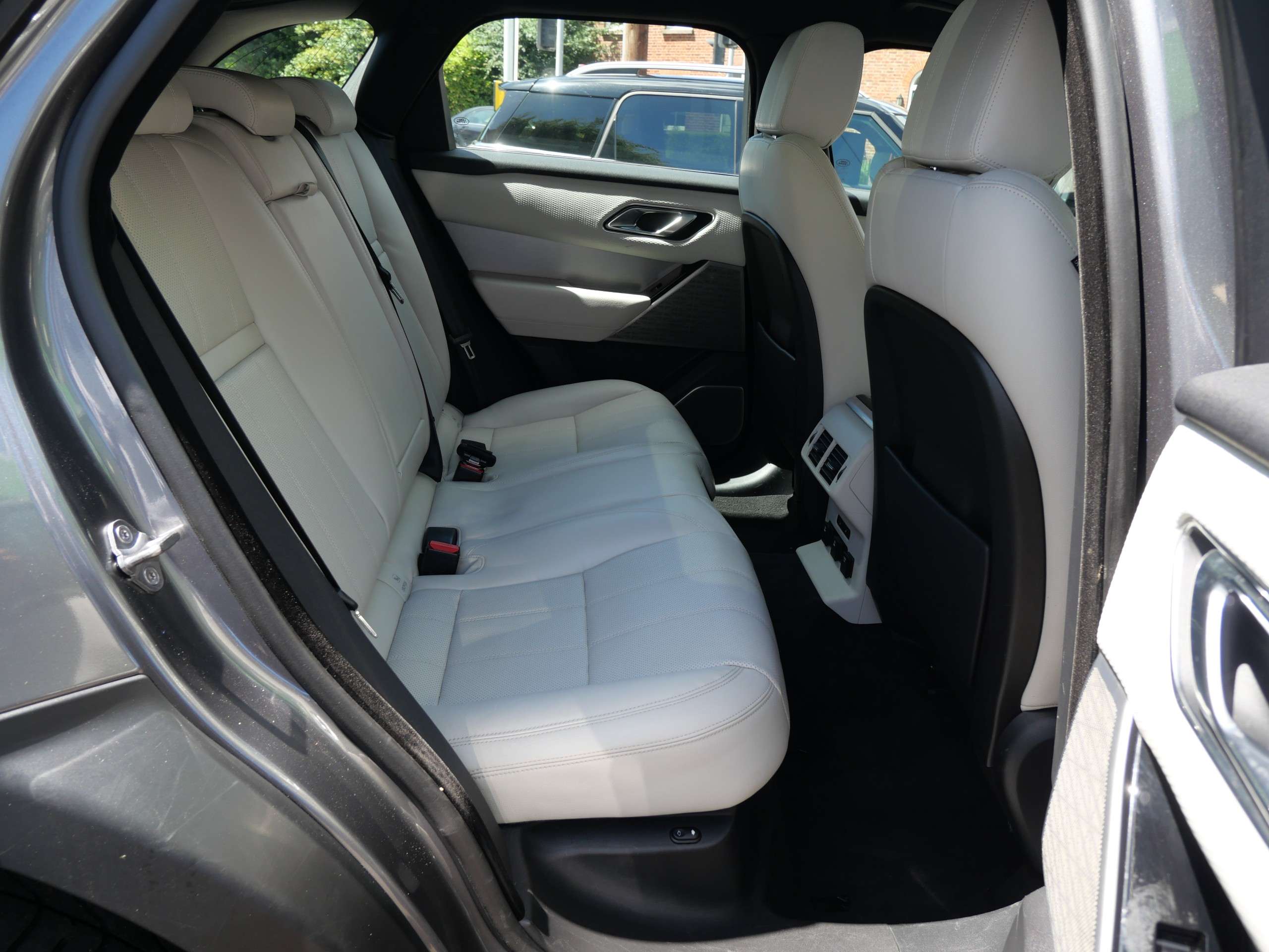 2017 LAND ROVER RANGE ROVER VELAR 2017 LAND ROVER RANGE ROVER VELAR
