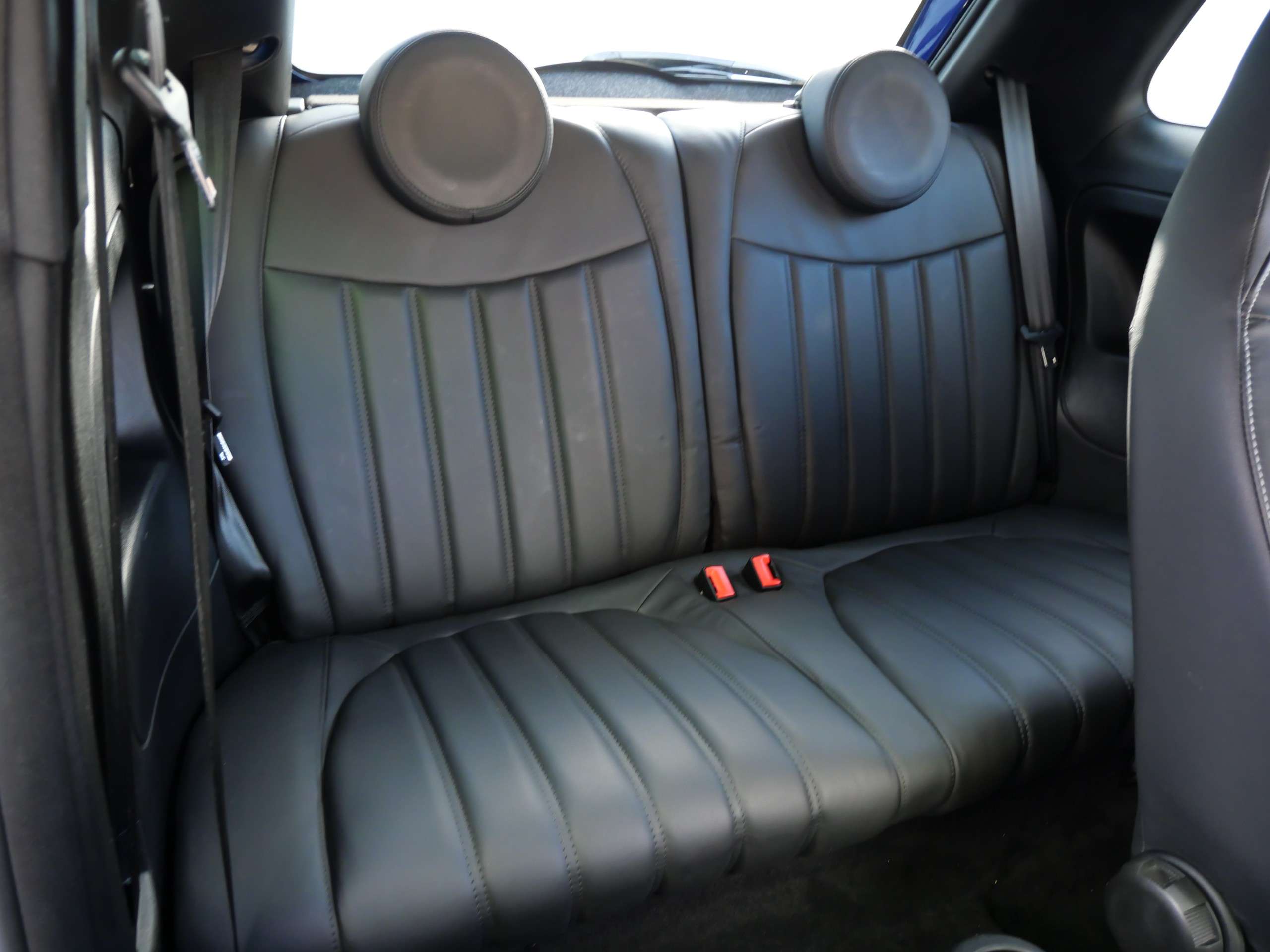 2017 ABARTH 595 2017 ABARTH 595