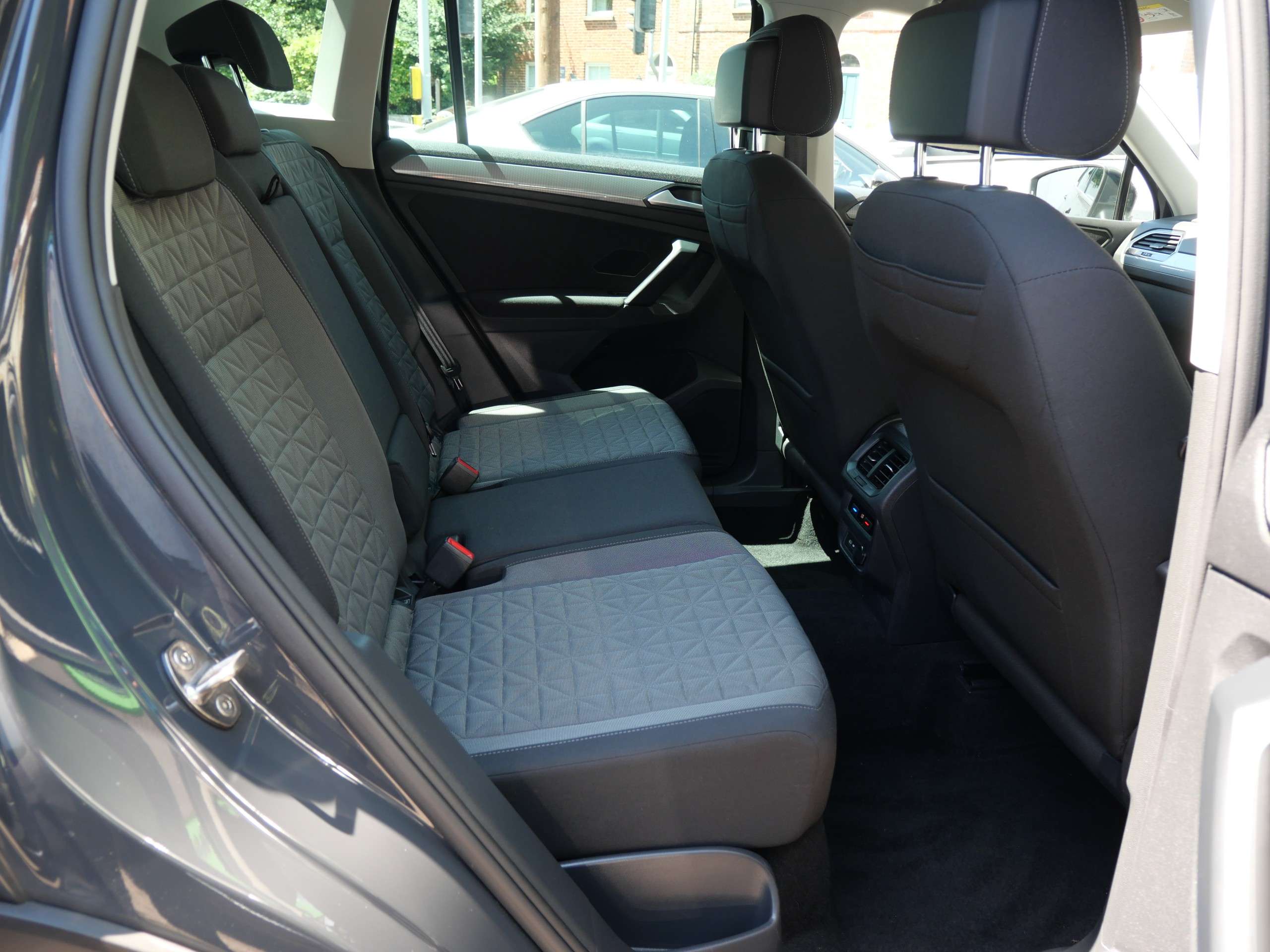 2021 VOLKSWAGEN TIGUAN 2021 VOLKSWAGEN TIGUAN