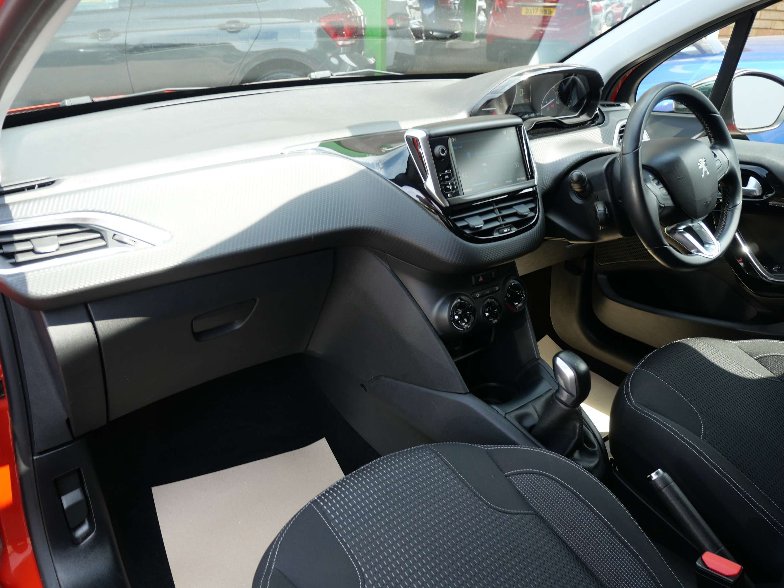 2018 PEUGEOT 208 2018 PEUGEOT 208