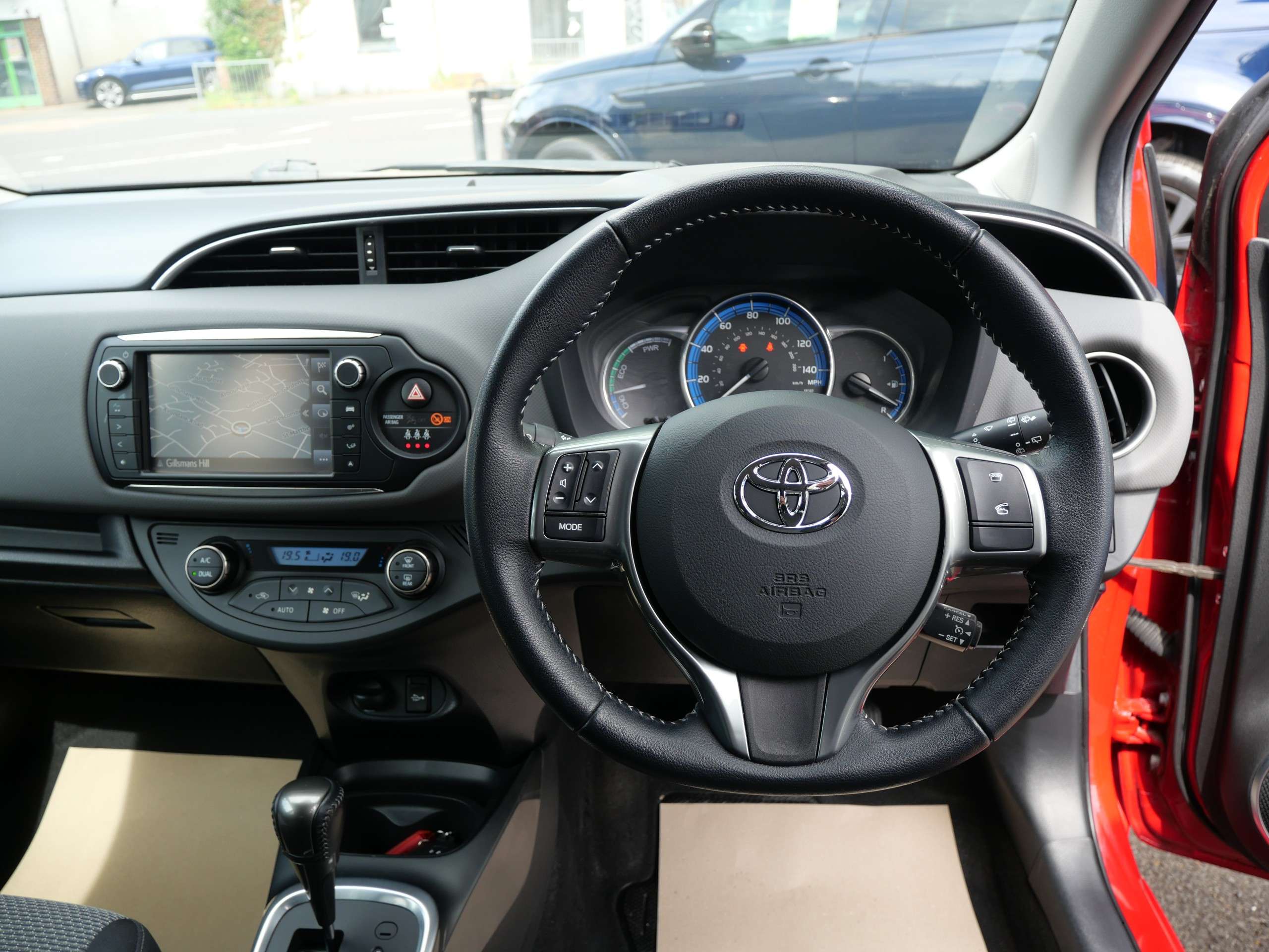 2017 TOYOTA YARIS 2017 TOYOTA YARIS