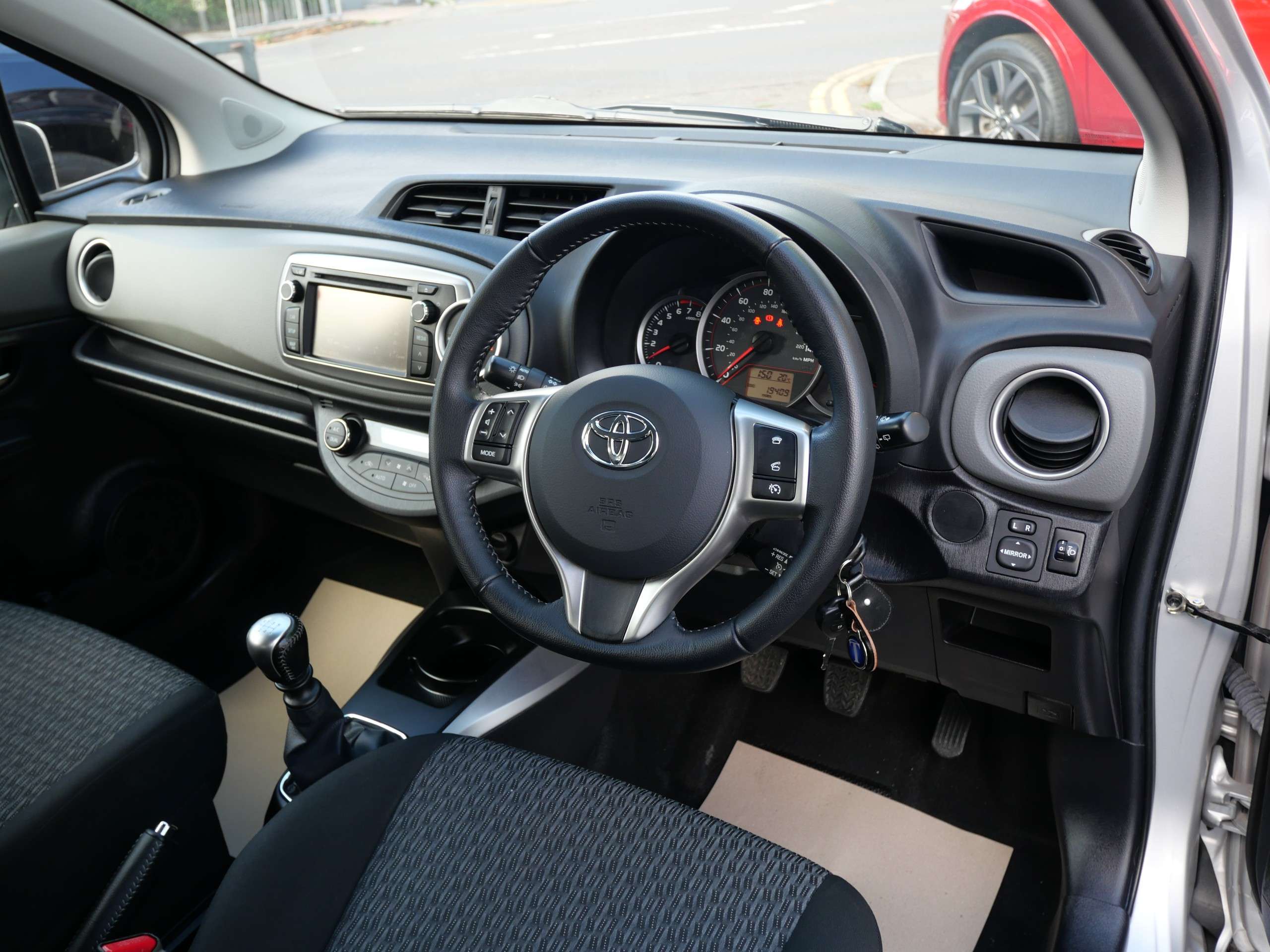2014 TOYOTA YARIS 2014 TOYOTA YARIS