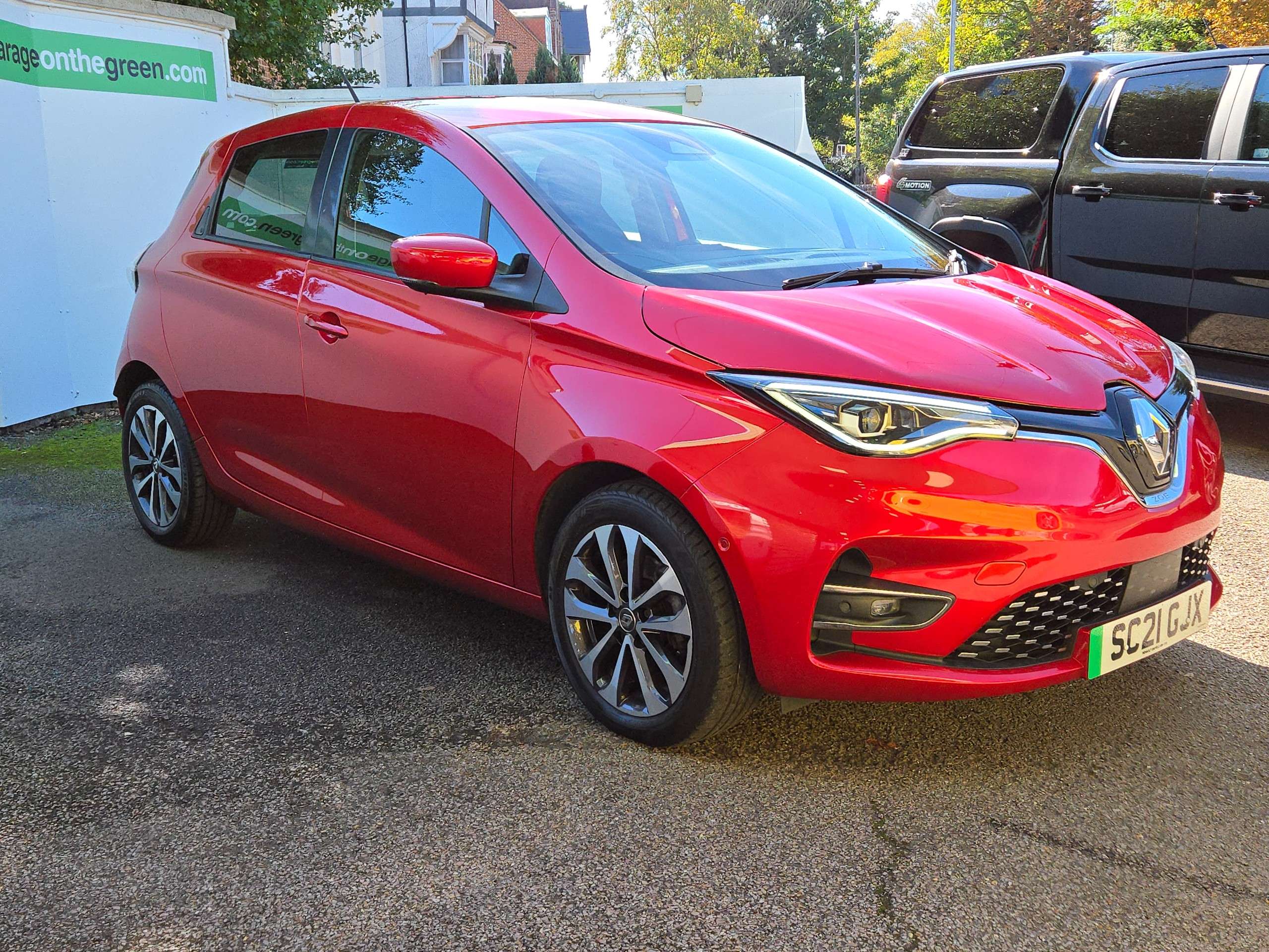 A 2021 RENAULT ZOE R135 EV50 52kWh GT Line Electric Auto (Rapid Charge) (134 bhp) 5dr A 2021 RENAULT ZOE R135 EV50 52kWh GT Line Electric Auto (Rapid Charge) (134 bhp) 5dr