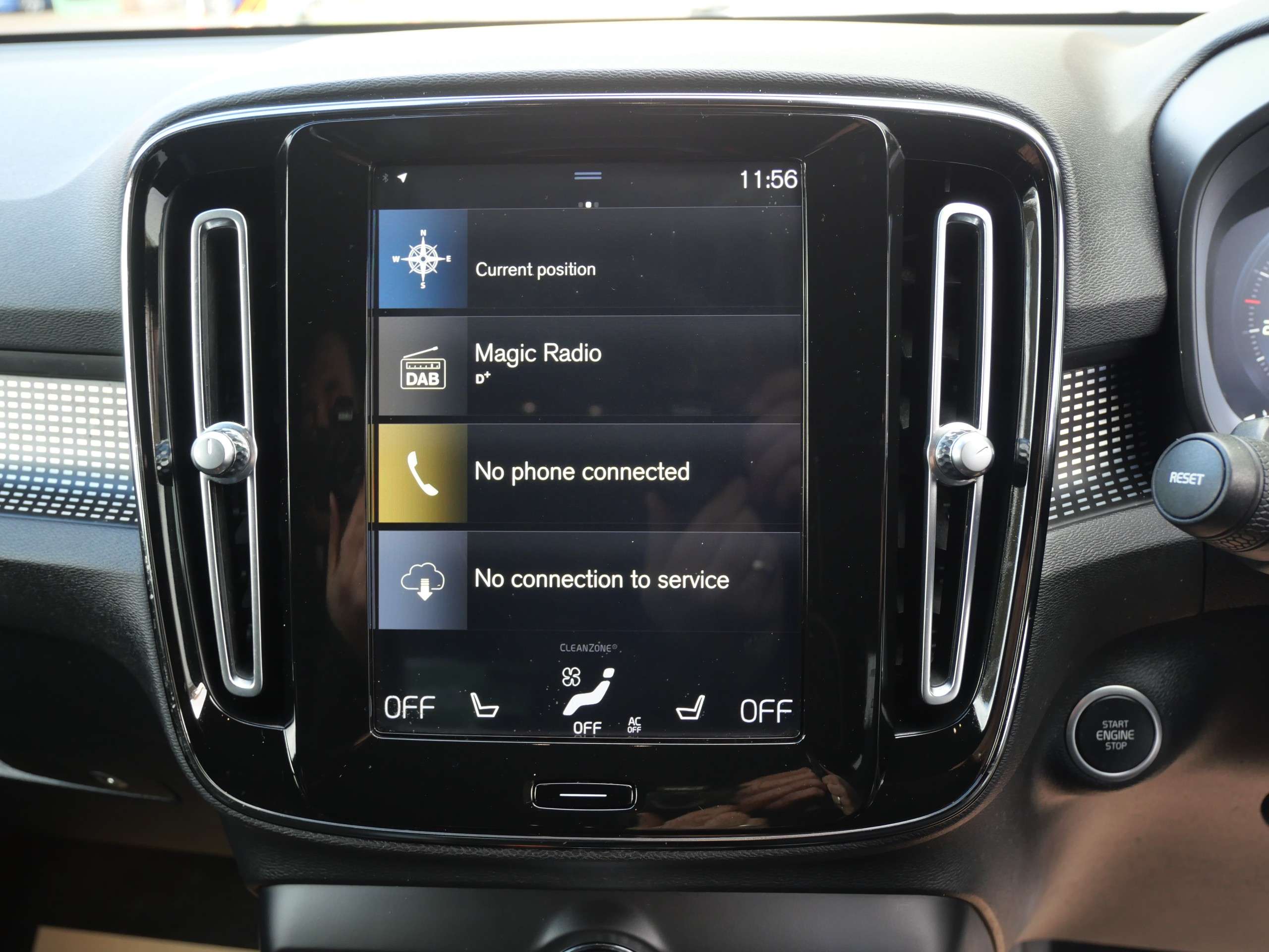 2020 VOLVO XC40 2020 VOLVO XC40