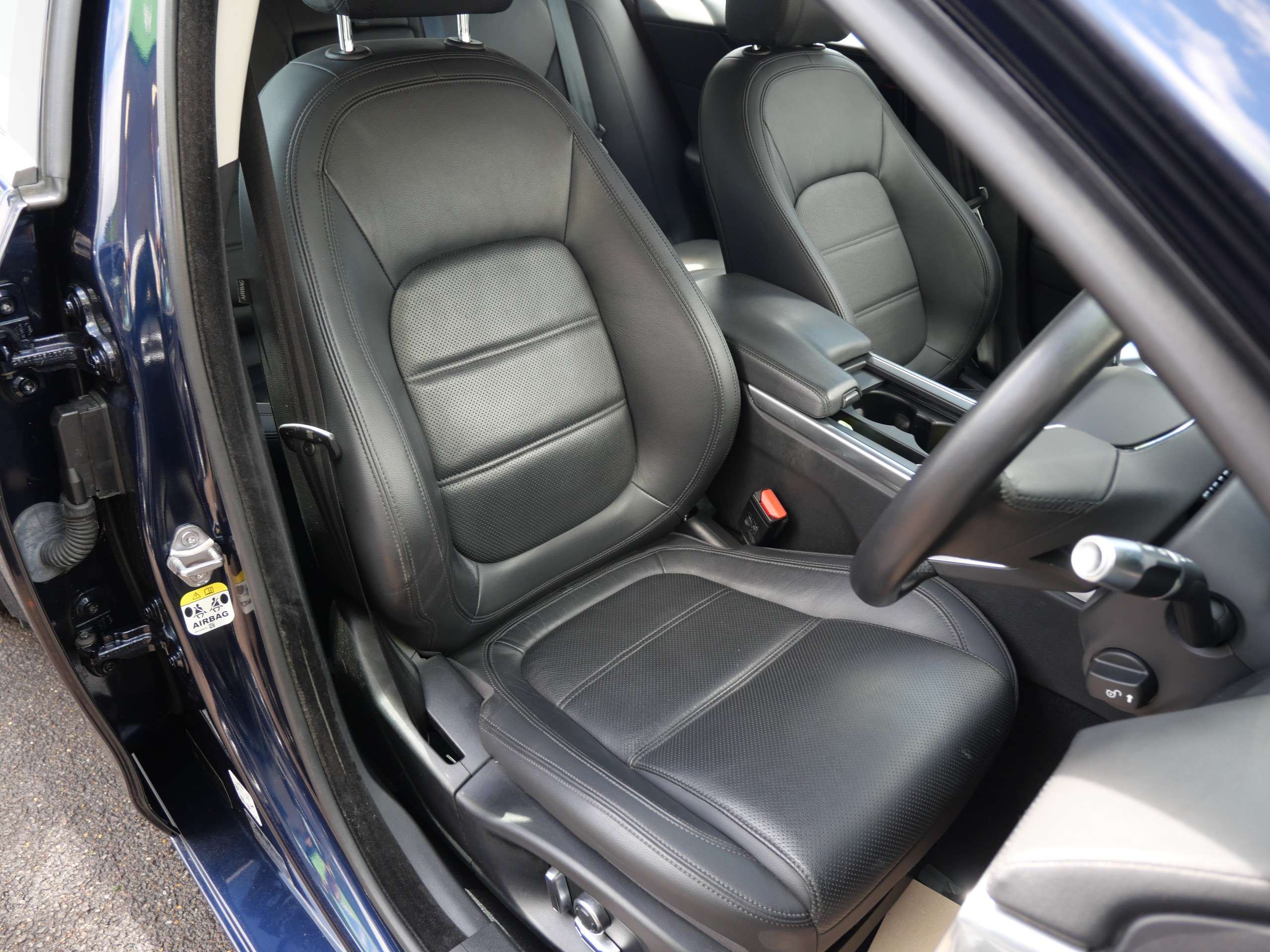 2019 JAGUAR XE 2019 JAGUAR XE