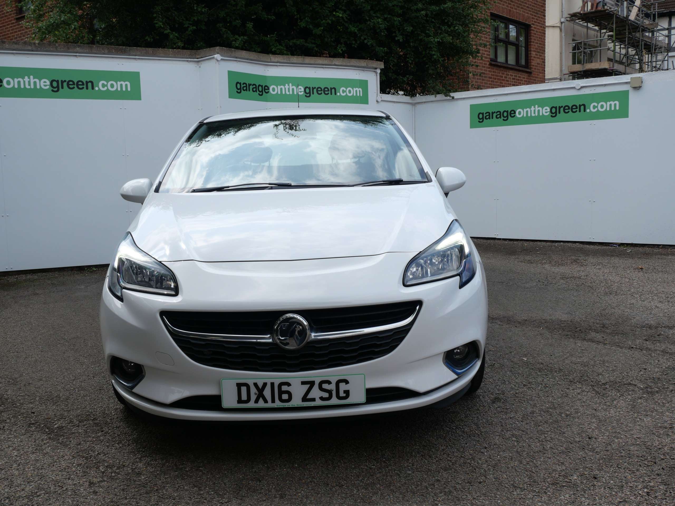 A 2016 VAUXHALL CORSA 1.4i ecoFLEX SRi Euro 6 5dr 39000 Miles Only 35 Pound Road Tax A 2016 VAUXHALL CORSA 1.4i ecoFLEX SRi Euro 6 5dr 39000 Miles Only 35 Pound Road Tax