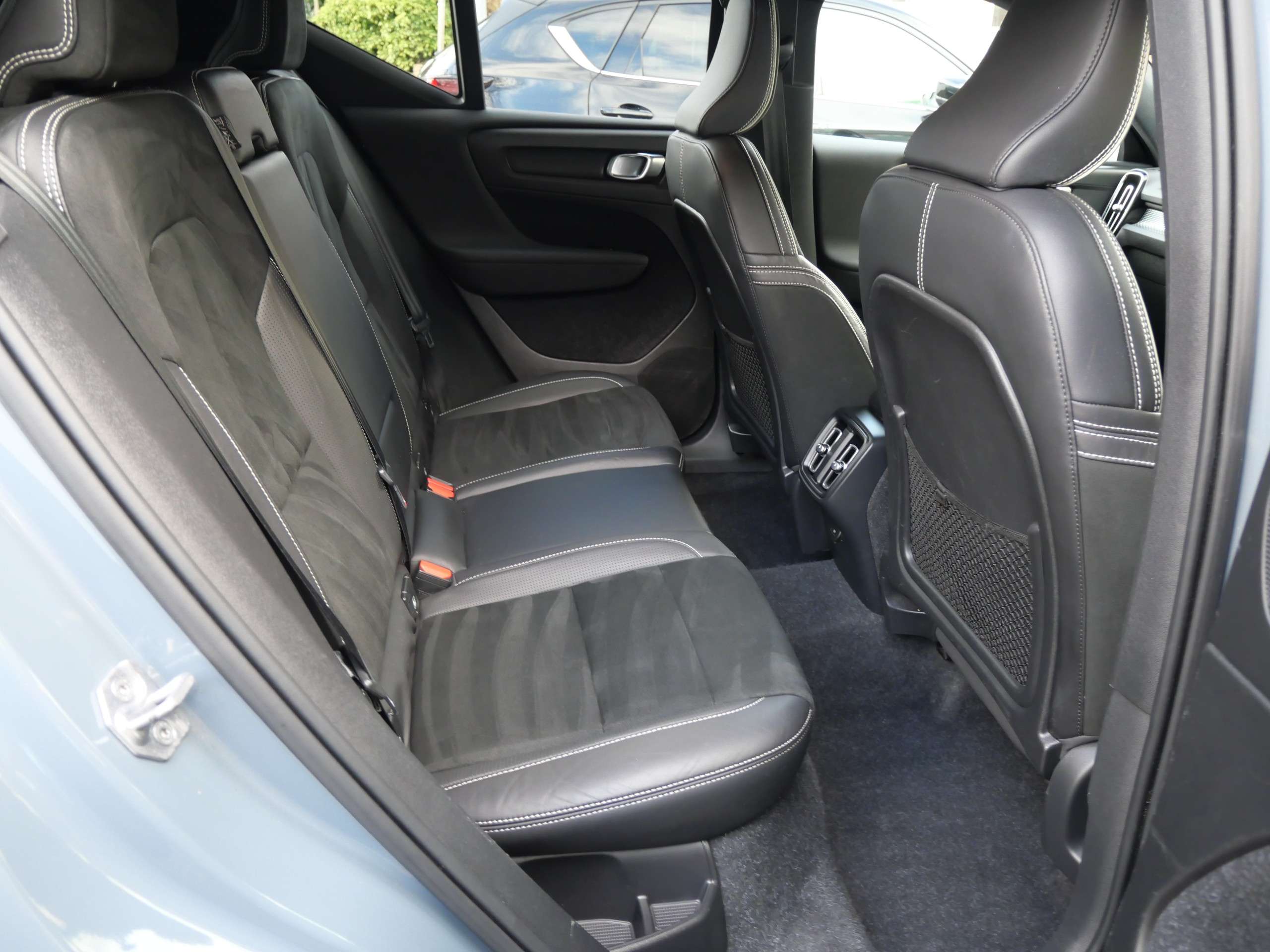 2020 VOLVO XC40 2020 VOLVO XC40