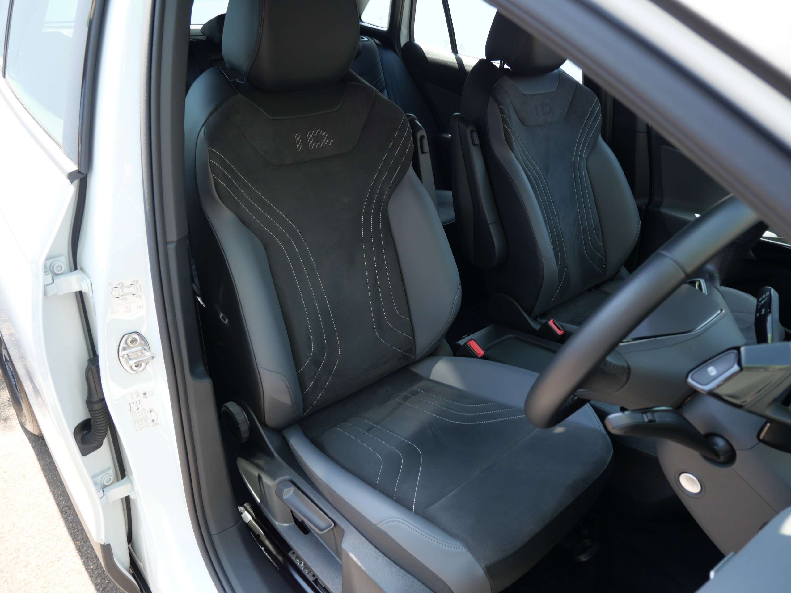 2023 VOLKSWAGEN ID.4 2023 VOLKSWAGEN ID.4