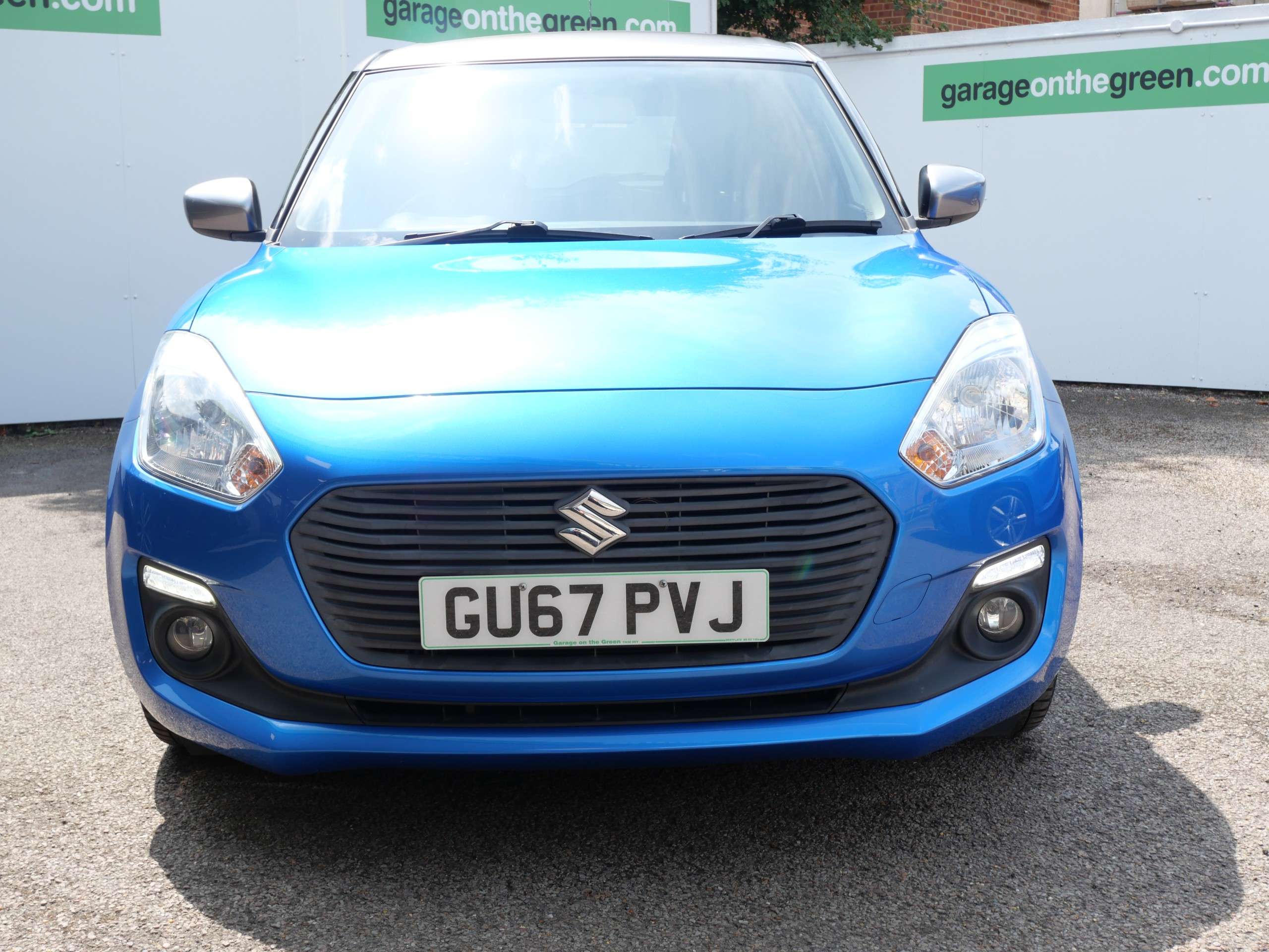 A 2017 SUZUKI SWIFT 1.0 Boosterjet SZ-T Euro 6 5dr 40000 Miles A 2017 SUZUKI SWIFT 1.0 Boosterjet SZ-T Euro 6 5dr 40000 Miles