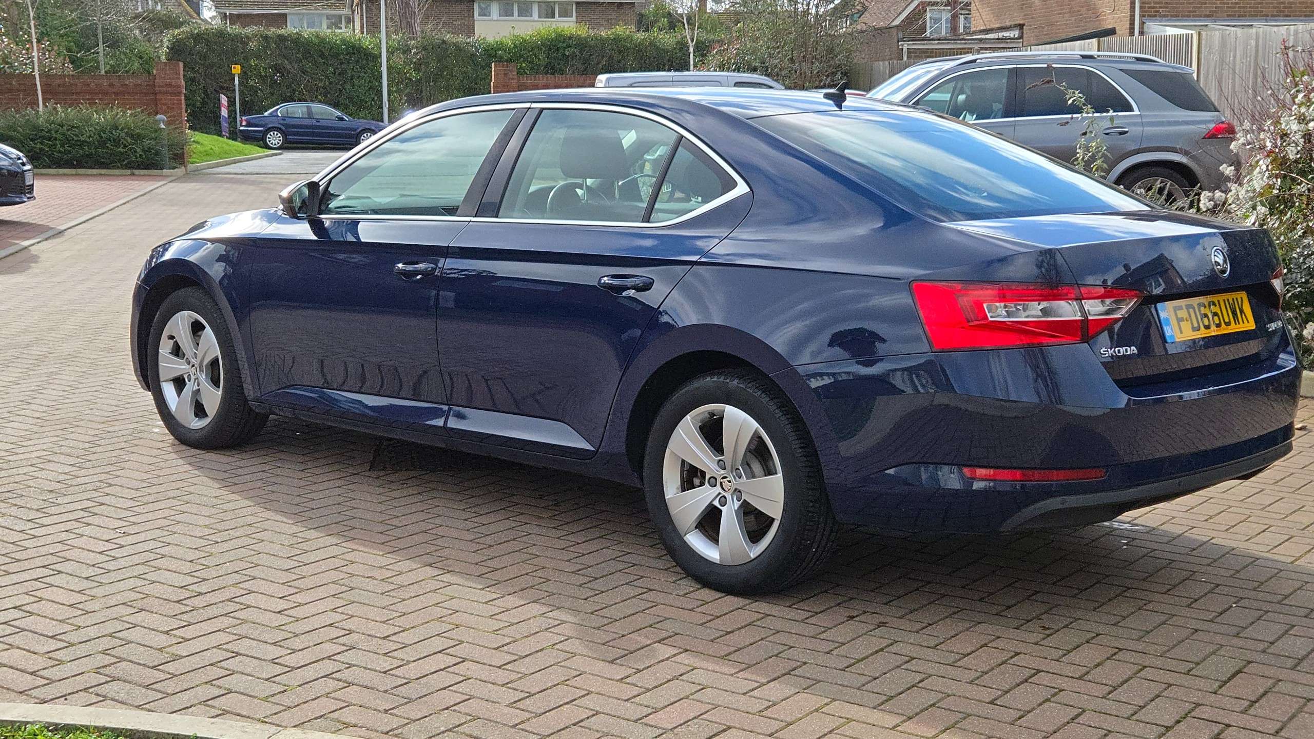 A 2016 SKODA SUPERB 1.6 TDI SE DSG Euro 6 (s/s) 5dr Only 36000 Miles 20 Pound Road Tax A 2016 SKODA SUPERB 1.6 TDI SE DSG Euro 6 (s/s) 5dr Only 36000 Miles 20 Pound Road Tax