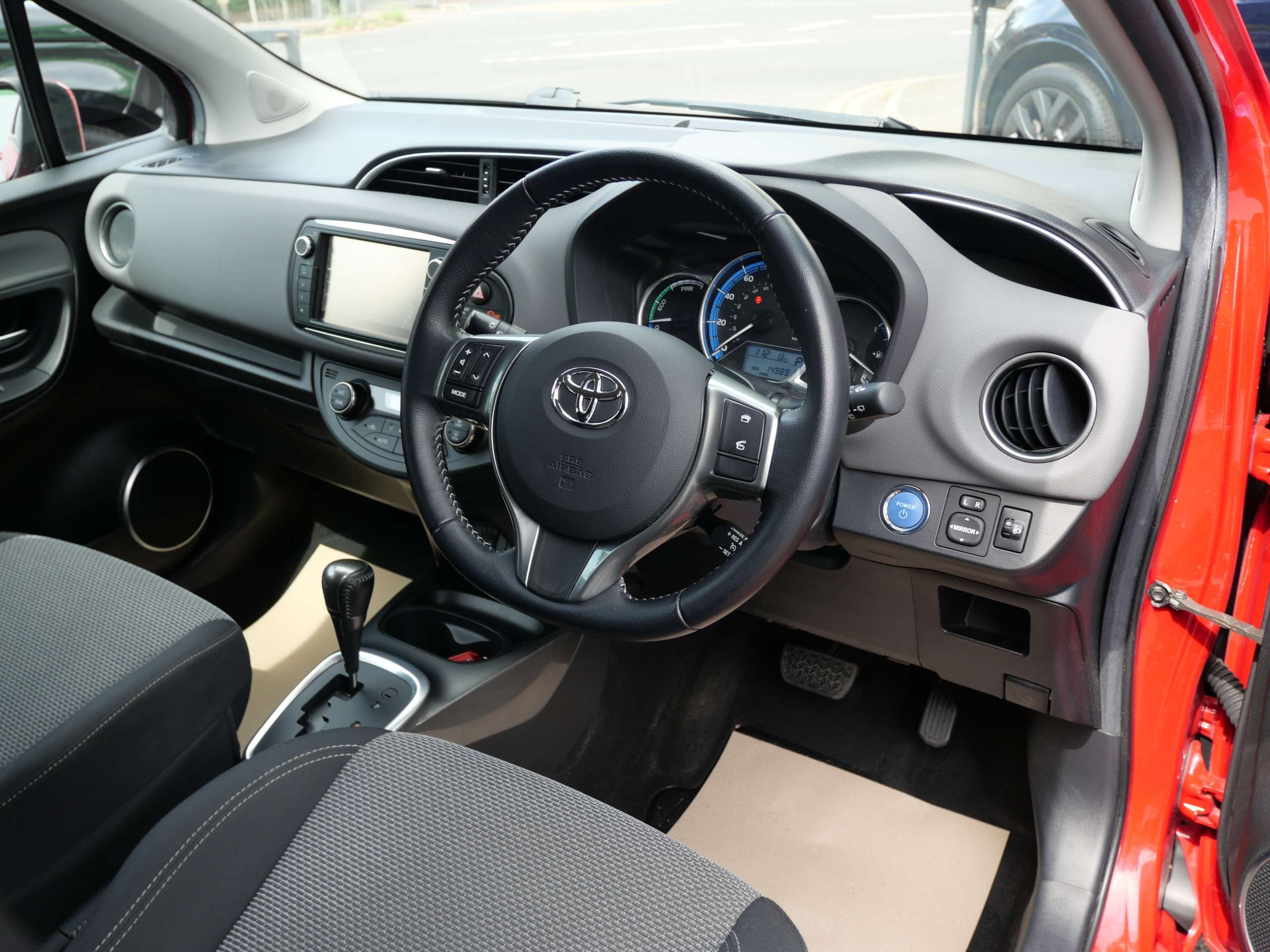 2017 TOYOTA YARIS 2017 TOYOTA YARIS
